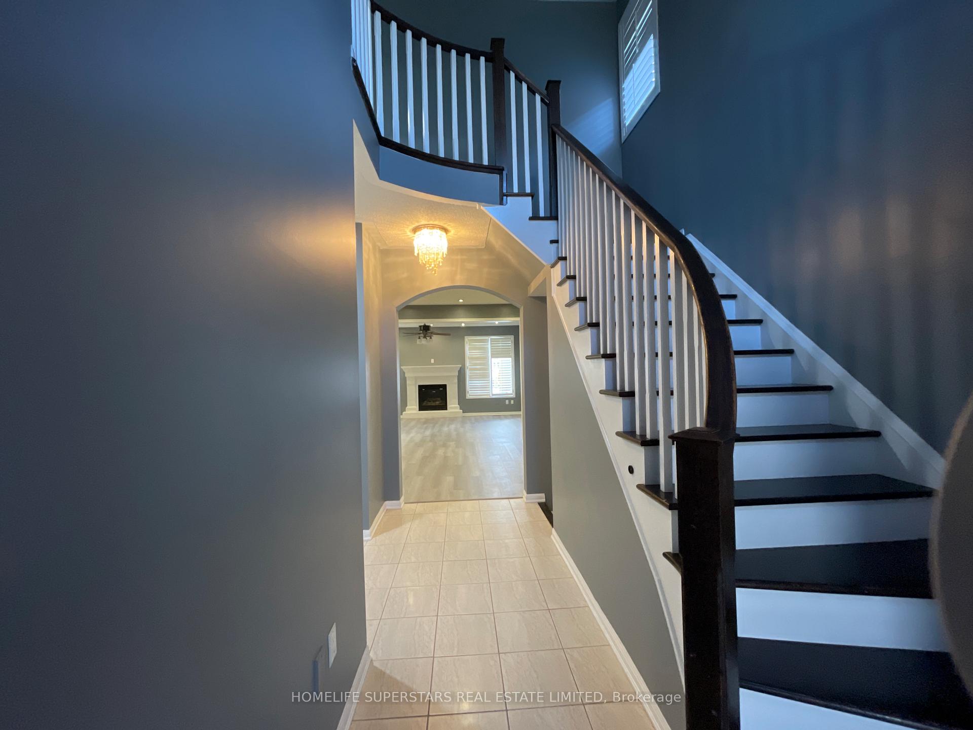 Photo 3 of 184 Ruhl Drive, Milton, Willmott — HOMEH