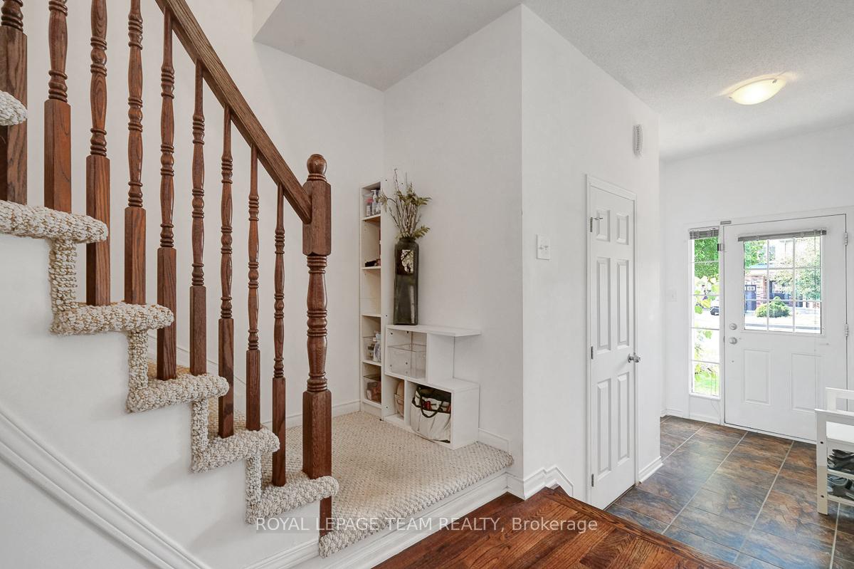 Photo 4 of 172 Romina Street, Ottawa, Kanata - Emerald Meadows/Trailwest — HOMEH