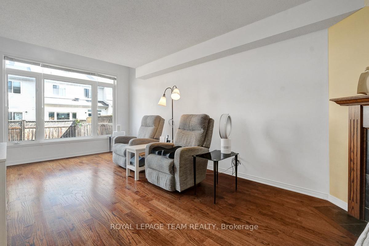 Photo 7 of 172 Romina Street, Ottawa, Kanata - Emerald Meadows/Trailwest — HOMEH