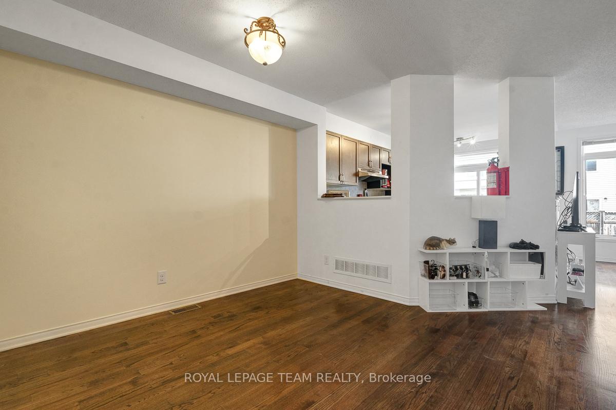 Photo 11 of 172 Romina Street, Ottawa, Kanata - Emerald Meadows/Trailwest — HOMEH