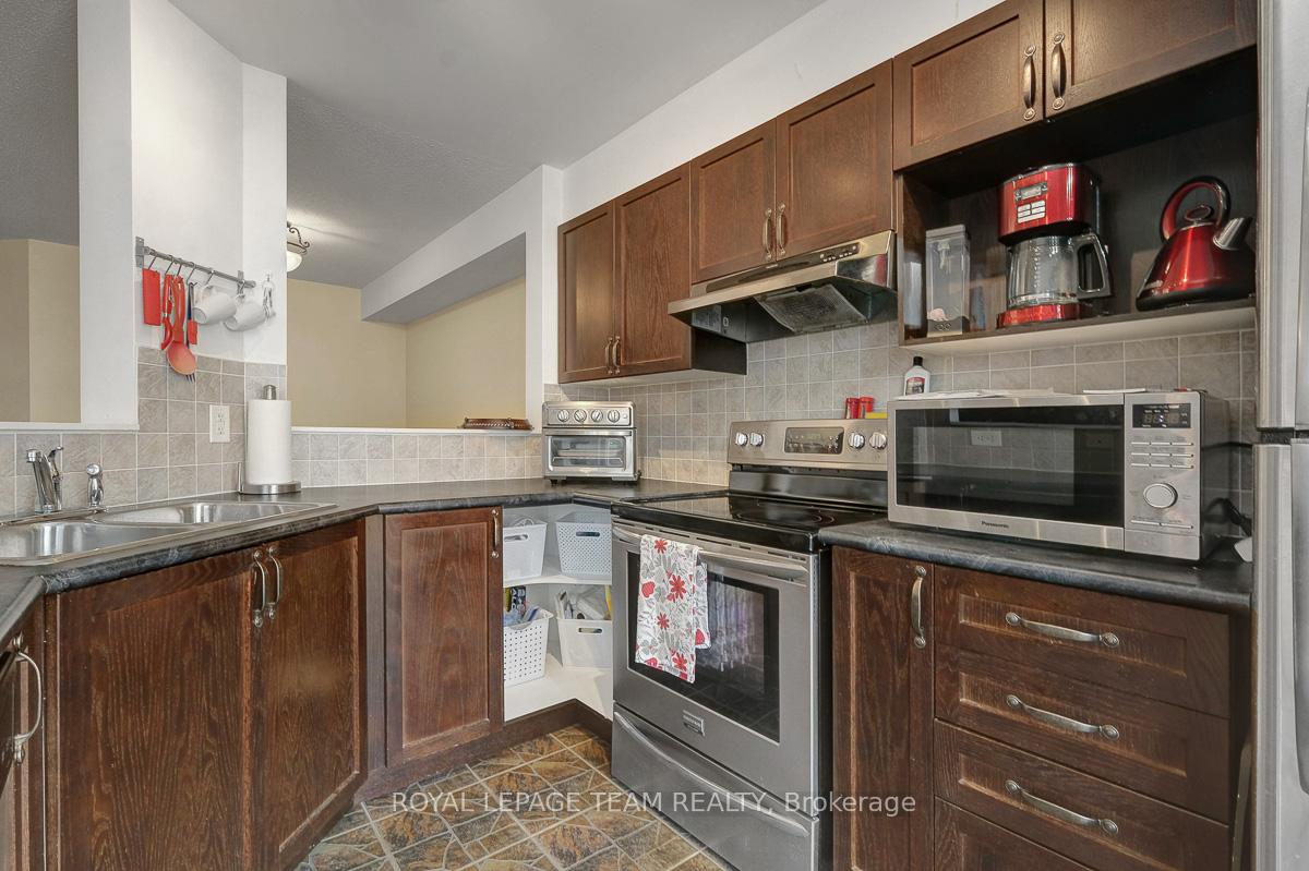Photo 19 of 172 Romina Street, Ottawa, Kanata - Emerald Meadows/Trailwest — HOMEH