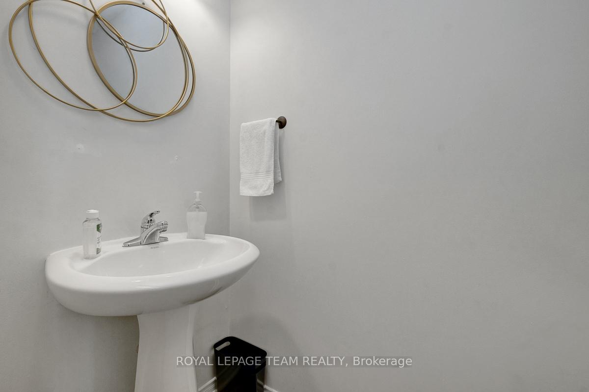Photo 20 of 172 Romina Street, Ottawa, Kanata - Emerald Meadows/Trailwest — HOMEH