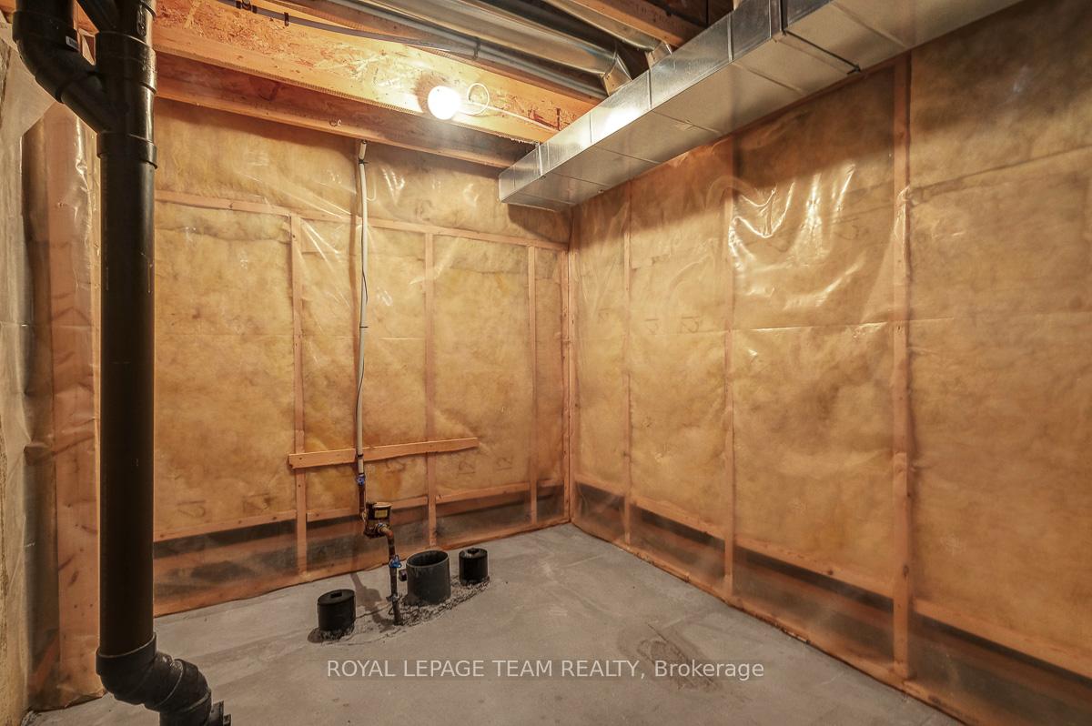 Photo 34 of 172 Romina Street, Ottawa, Kanata - Emerald Meadows/Trailwest — HOMEH