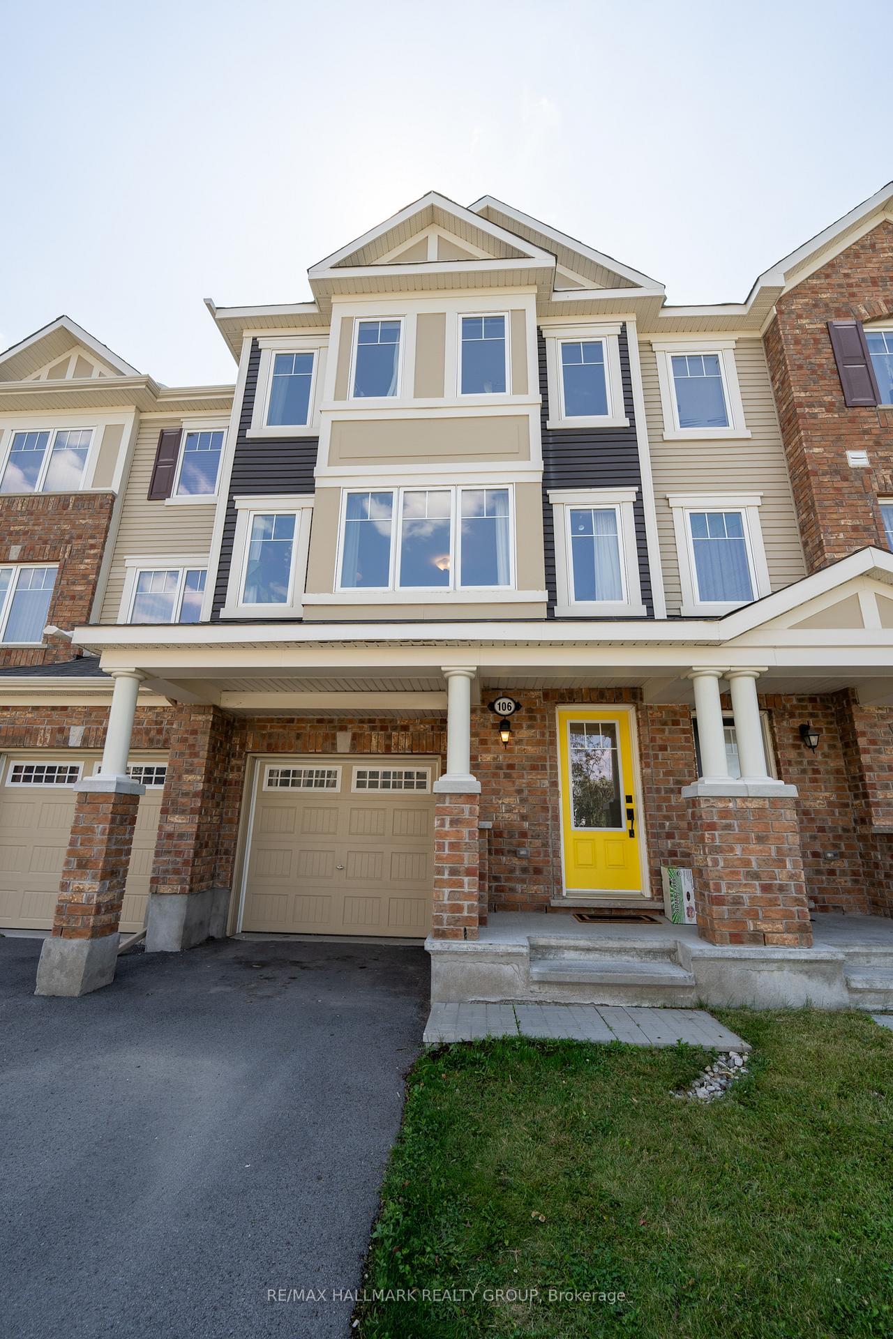Photo 1 of 106 Gelderland Private, Ottawa, Kanata - Emerald Meadows/Trailwest — HOMEH