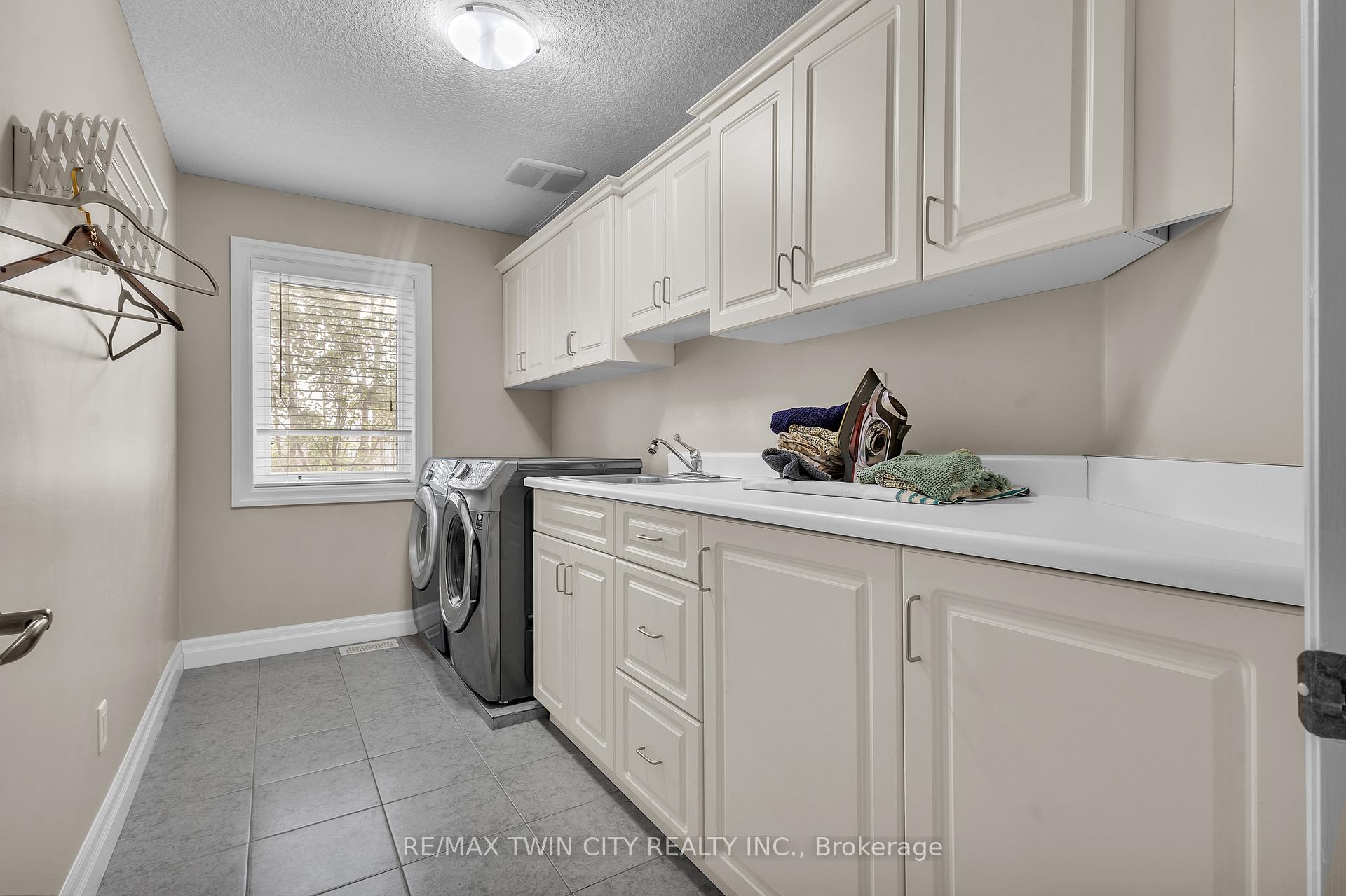 Photo 33 of 224 Paige Place, Kitchener — HOMEH