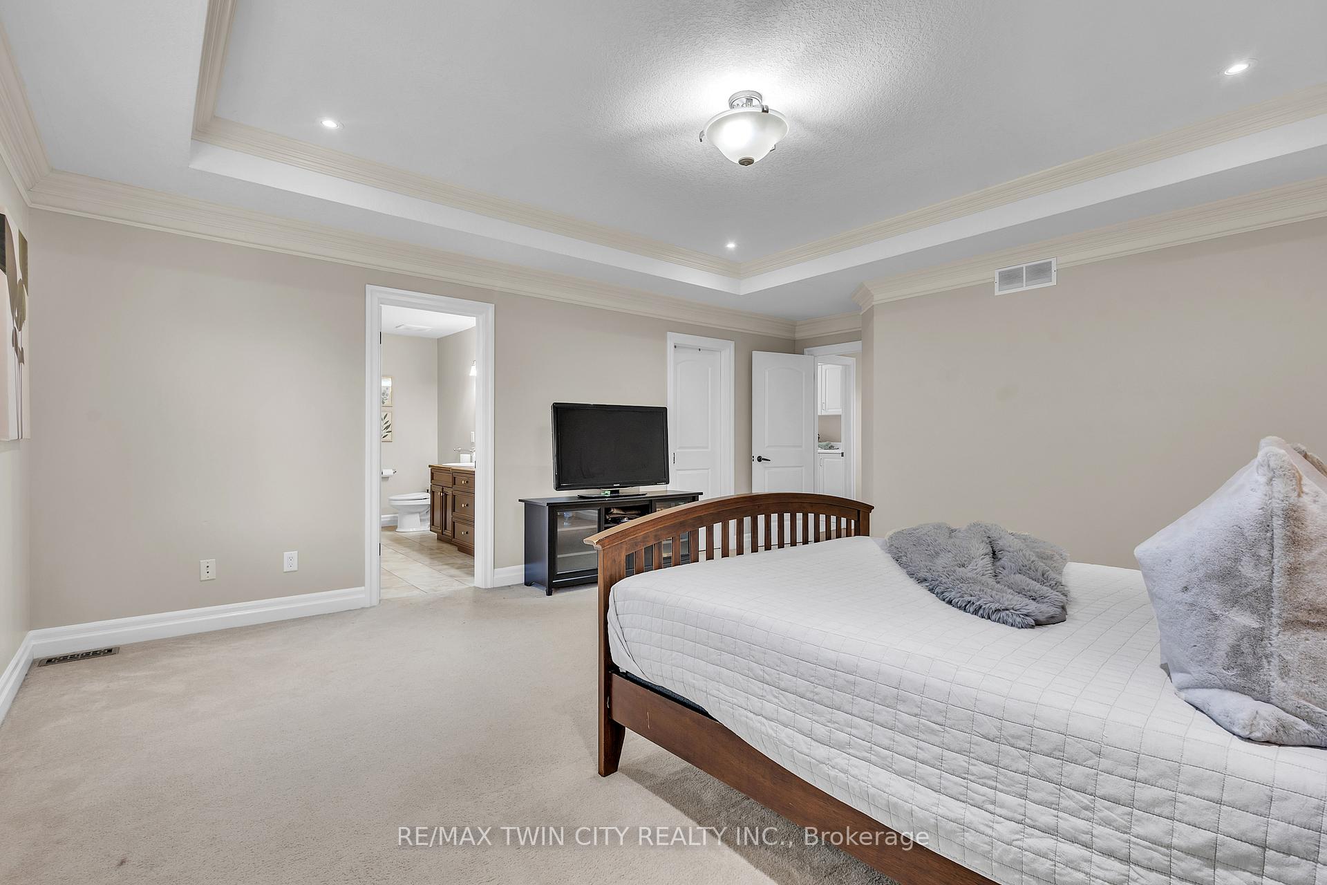 Photo 36 of 224 Paige Place, Kitchener — HOMEH