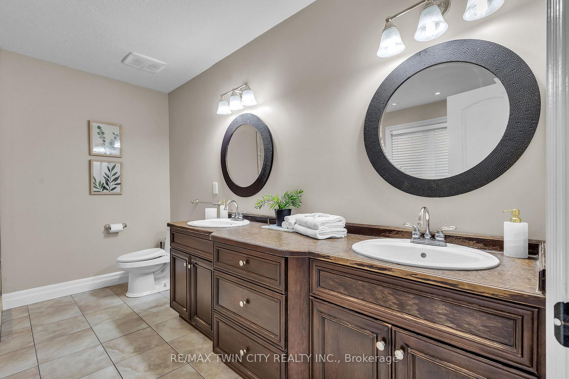 Photo 37 of 224 Paige Place, Kitchener — HOMEH