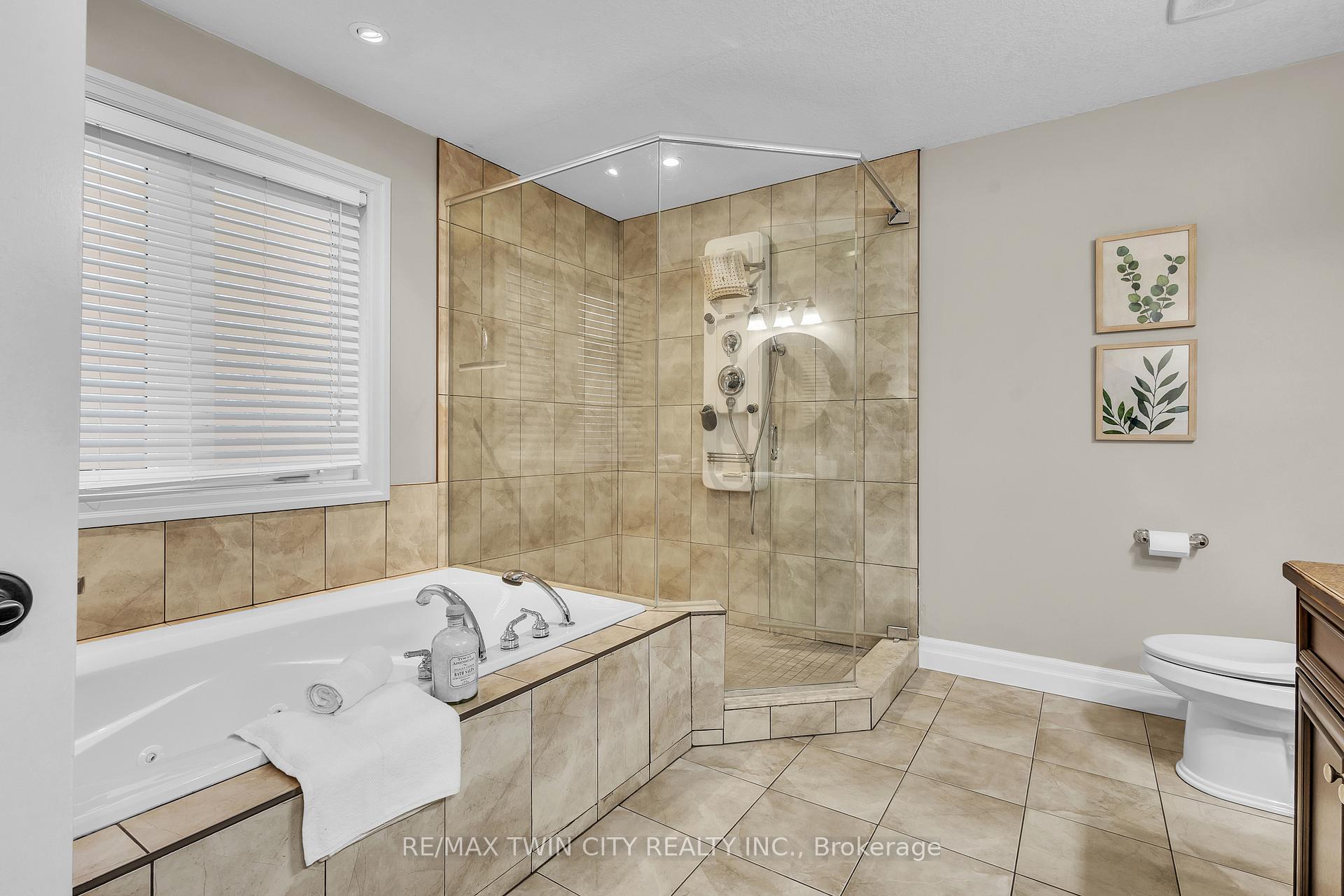 Photo 38 of 224 Paige Place, Kitchener — HOMEH