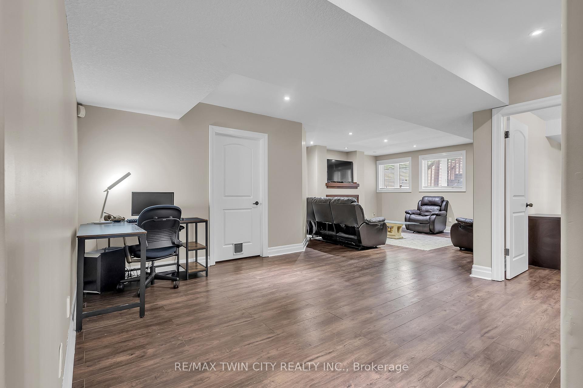 Photo 40 of 224 Paige Place, Kitchener — HOMEH