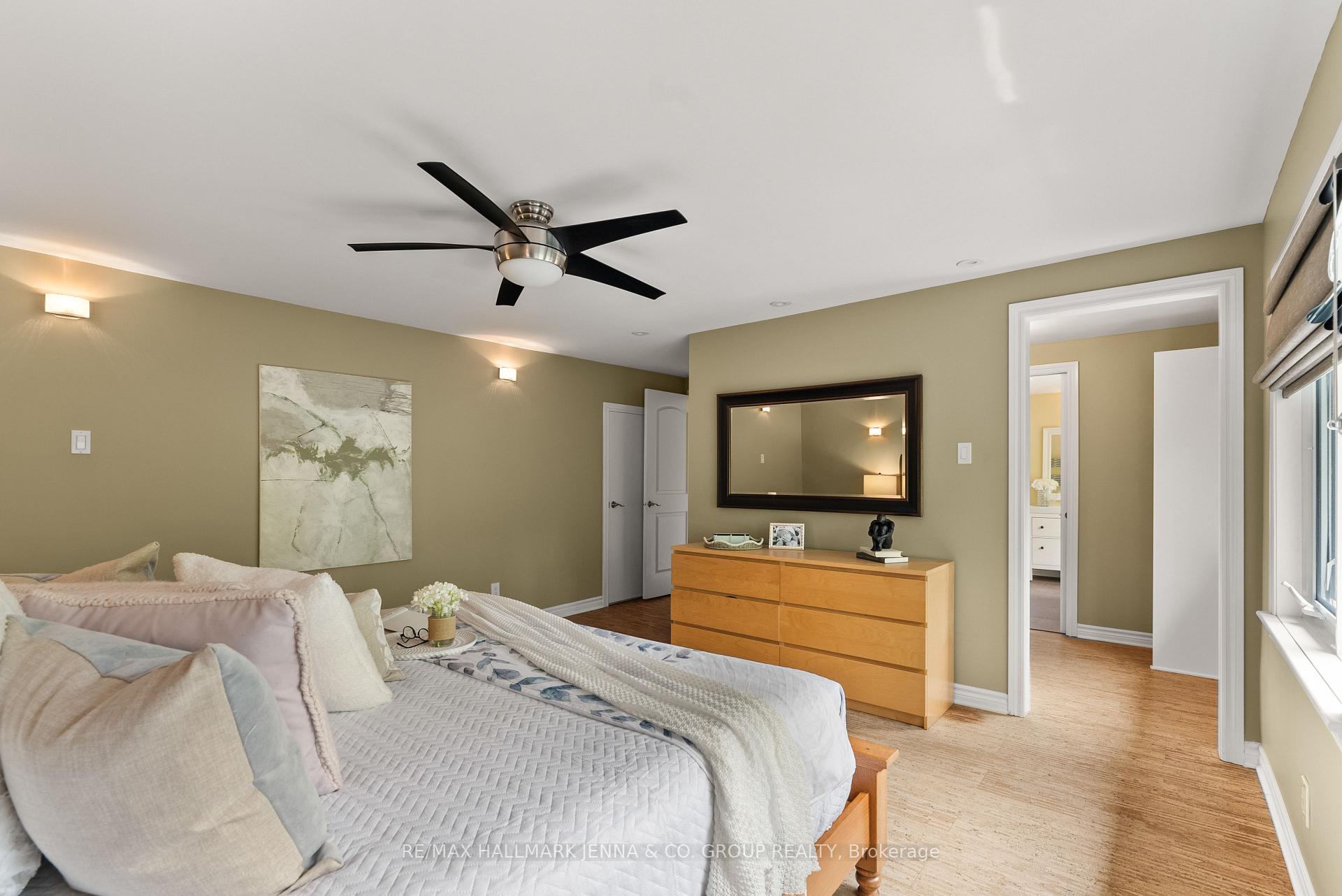 Photo 22 of 824 Nesbitt Place, Ottawa, Mooneys Bay — HOMEH