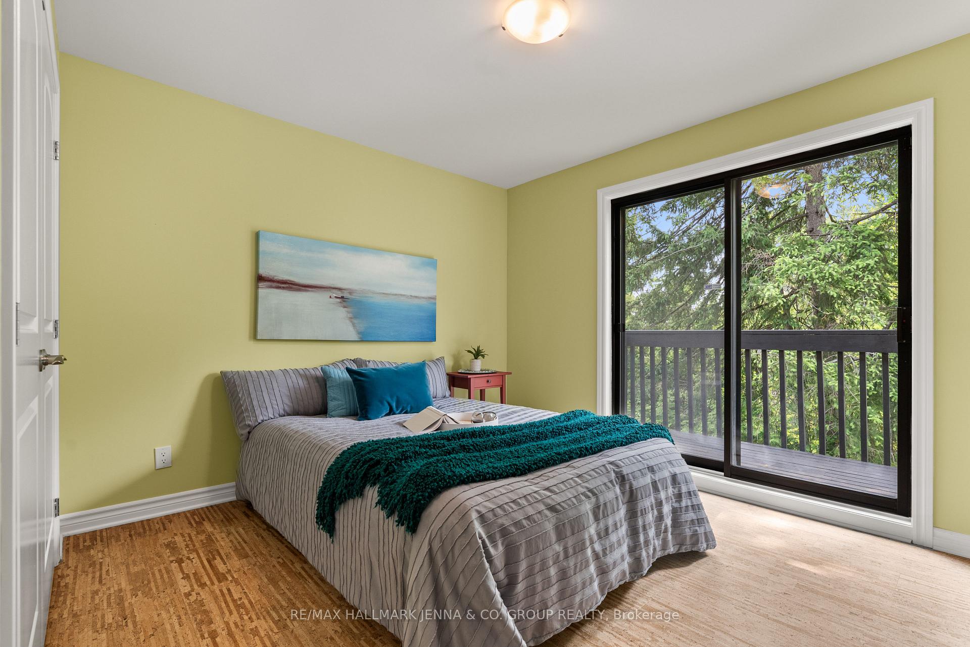 Photo 30 of 824 Nesbitt Place, Ottawa, Mooneys Bay — HOMEH