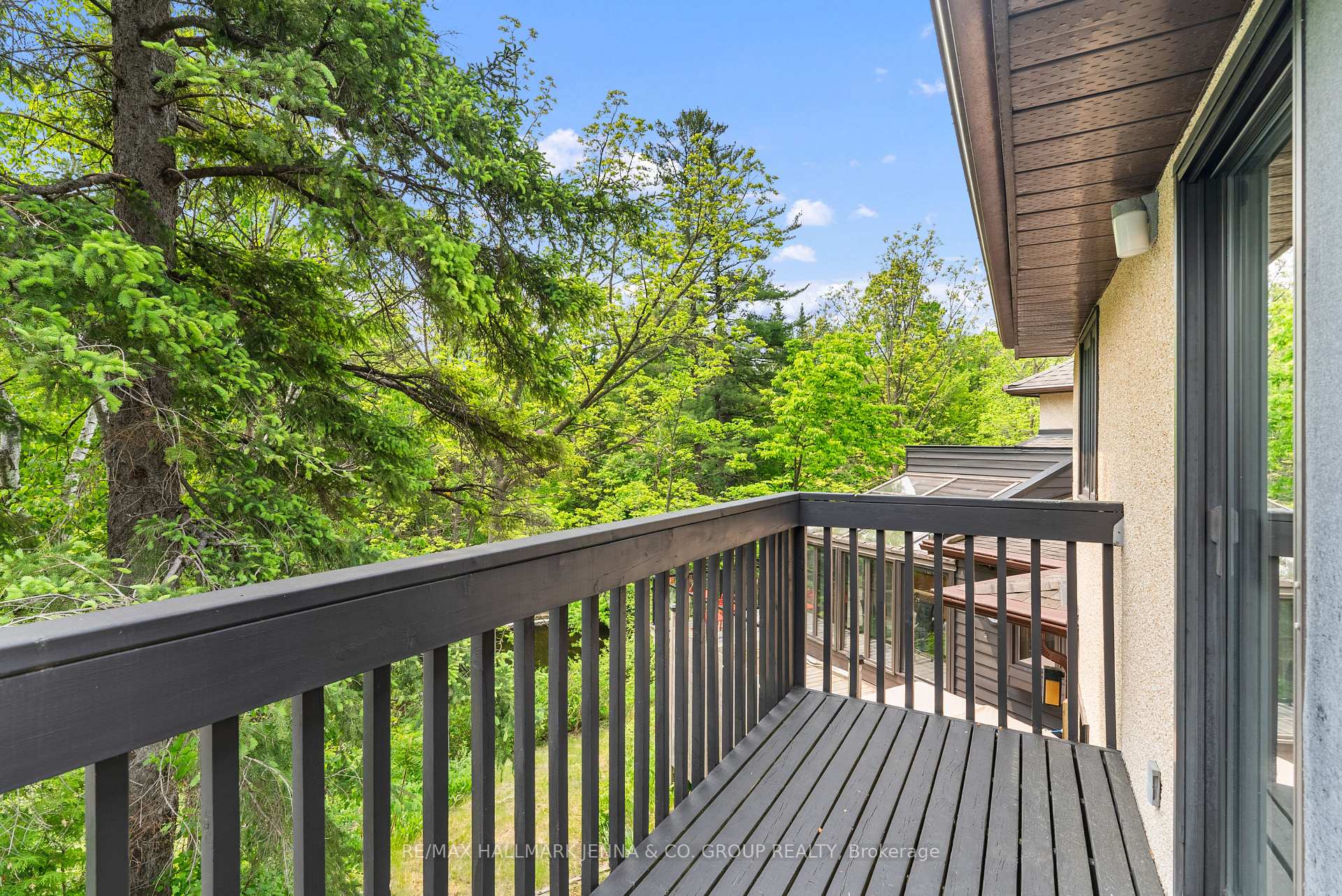 Photo 31 of 824 Nesbitt Place, Ottawa, Mooneys Bay — HOMEH