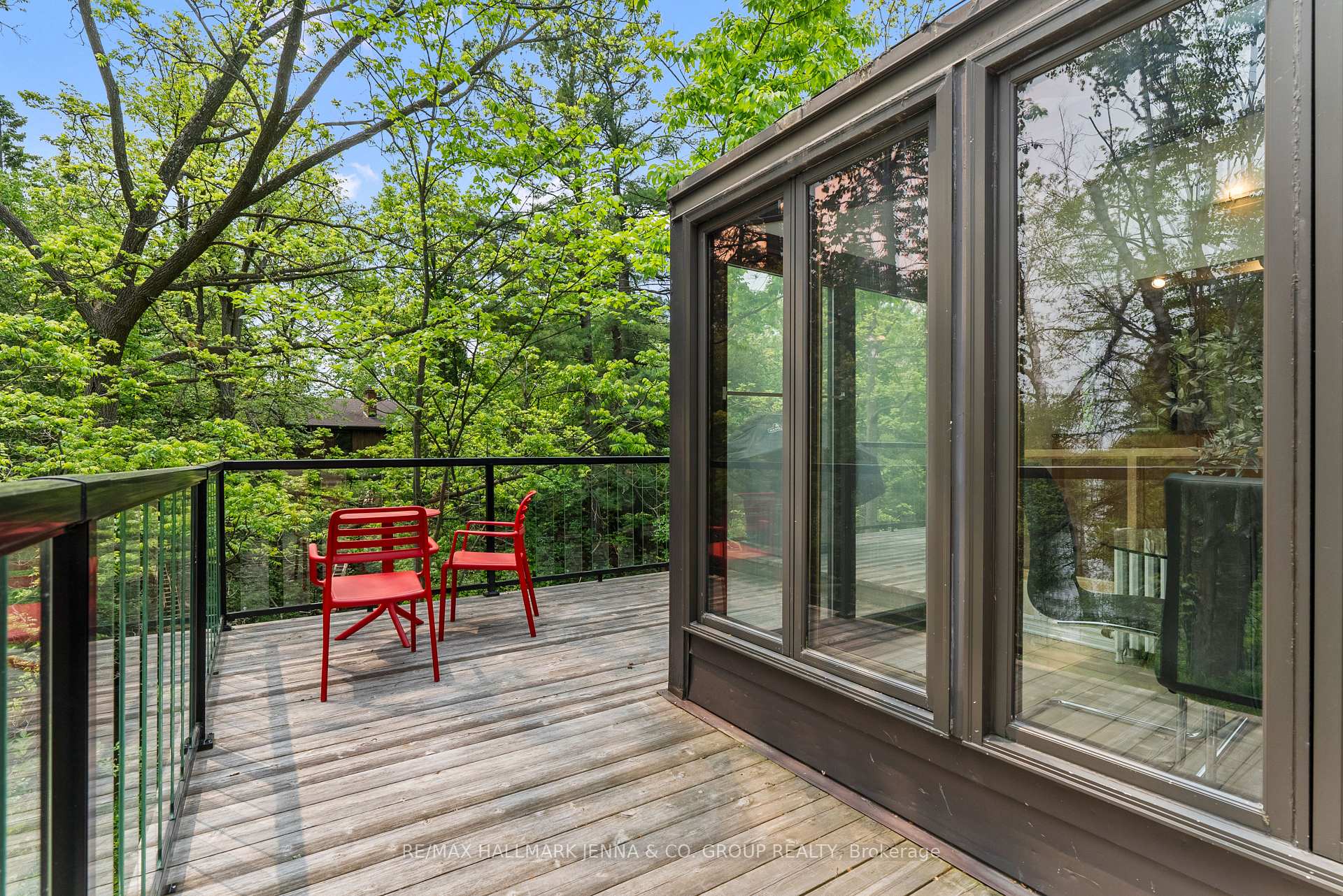 Photo 34 of 824 Nesbitt Place, Ottawa, Mooneys Bay — HOMEH