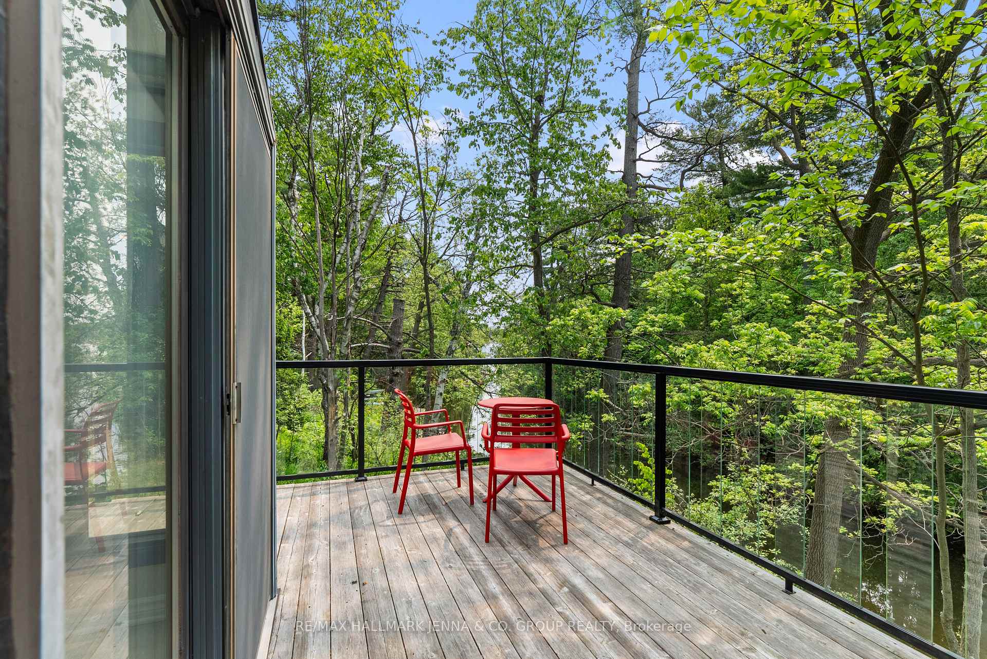 Photo 35 of 824 Nesbitt Place, Ottawa, Mooneys Bay — HOMEH