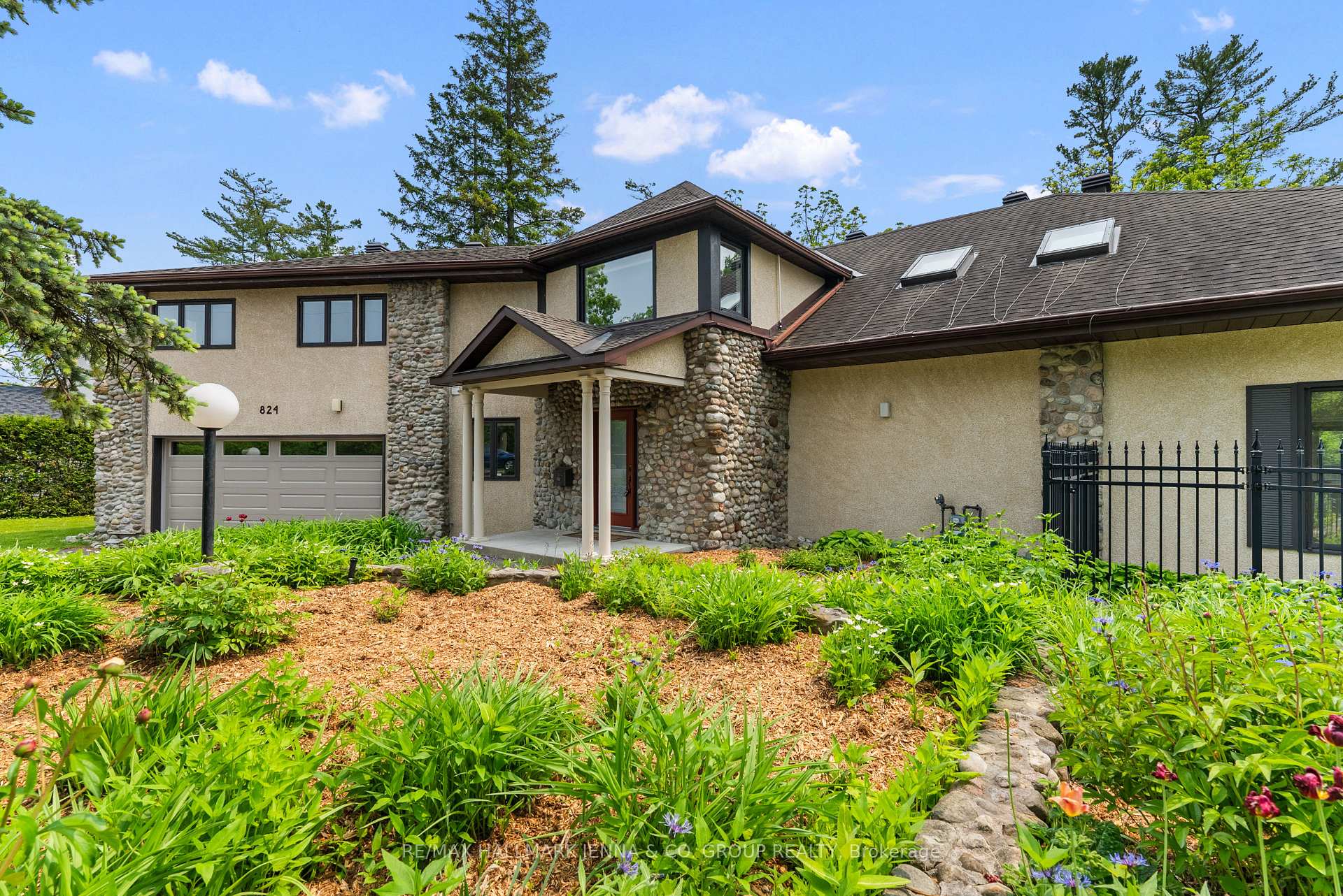 Photo 44 of 824 Nesbitt Place, Ottawa, Mooneys Bay — HOMEH