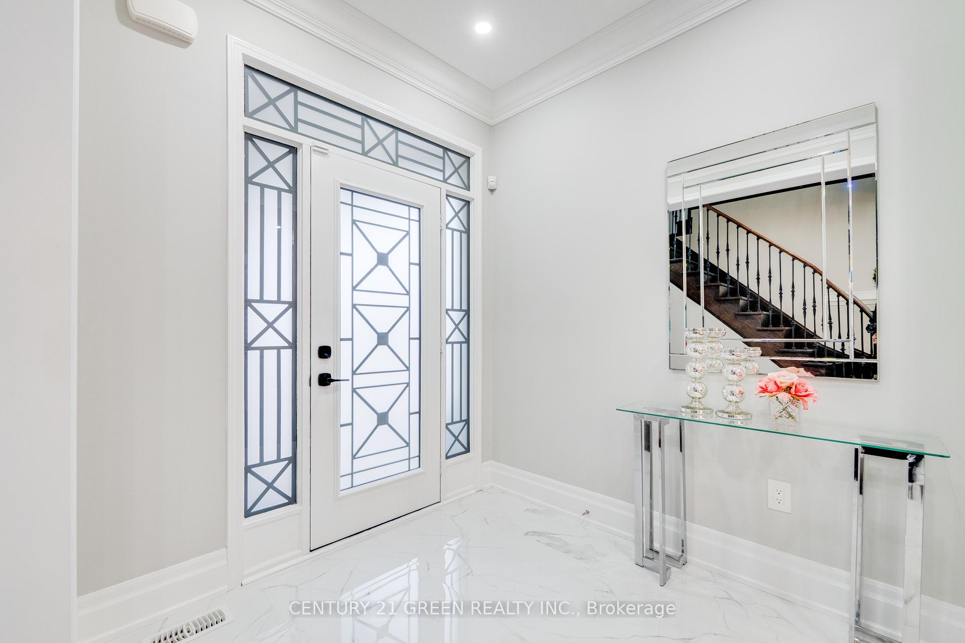 Photo 2 of 1436 Connaught Terrace, Milton, Ford — HOMEH