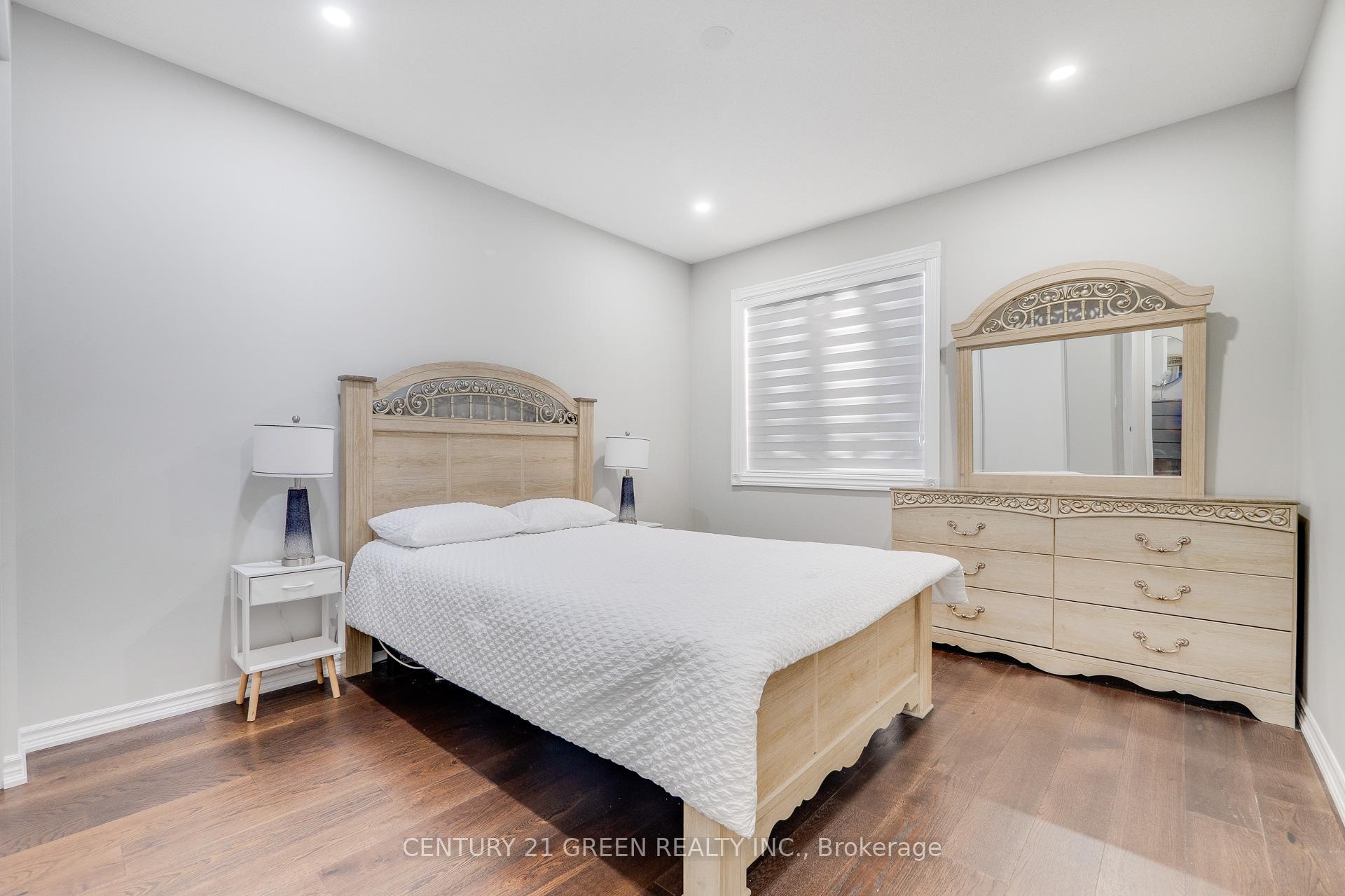 Photo 29 of 1436 Connaught Terrace, Milton, Ford — HOMEH