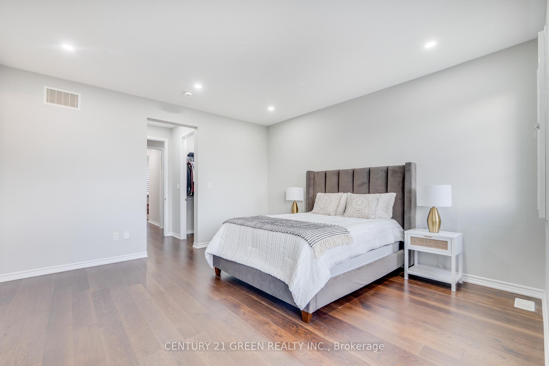 Photo 31 of 1436 Connaught Terrace, Milton, Ford — HOMEH