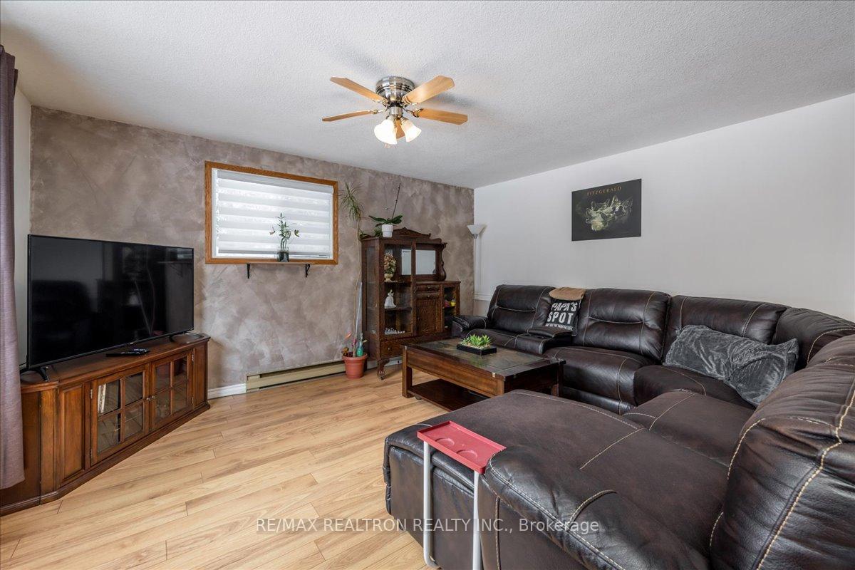 Photo 13 of 869 10th Line, Innisfil, Rural Innisfil — HOMEH