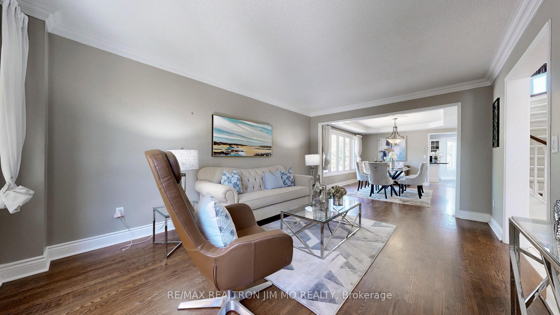 Photo 4 of 58 Webber Crescent, Markham, Unionville — HOMEH