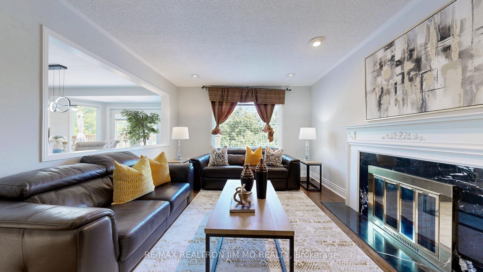 Photo 7 of 58 Webber Crescent, Markham, Unionville — HOMEH