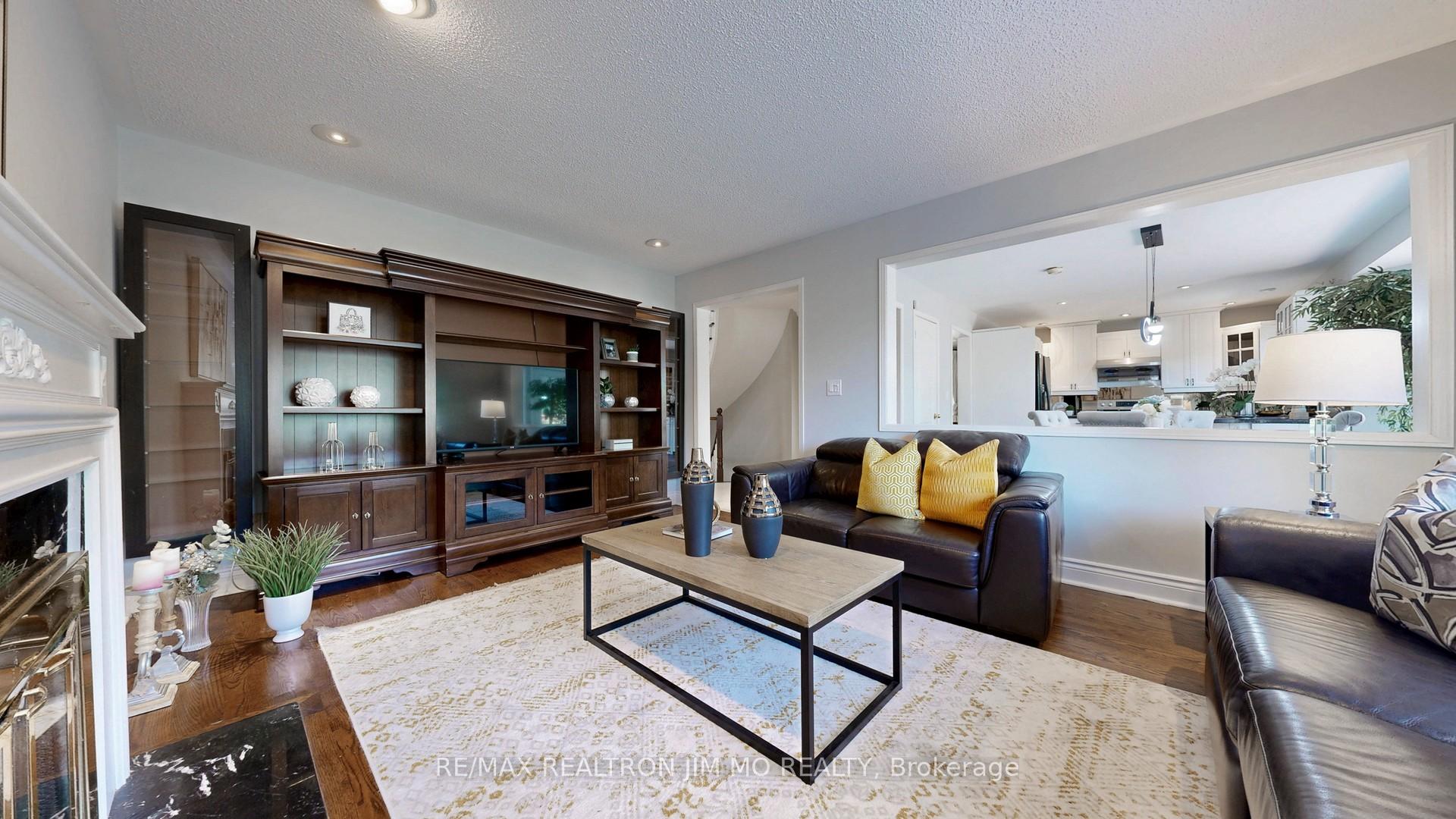 Photo 8 of 58 Webber Crescent, Markham, Unionville — HOMEH