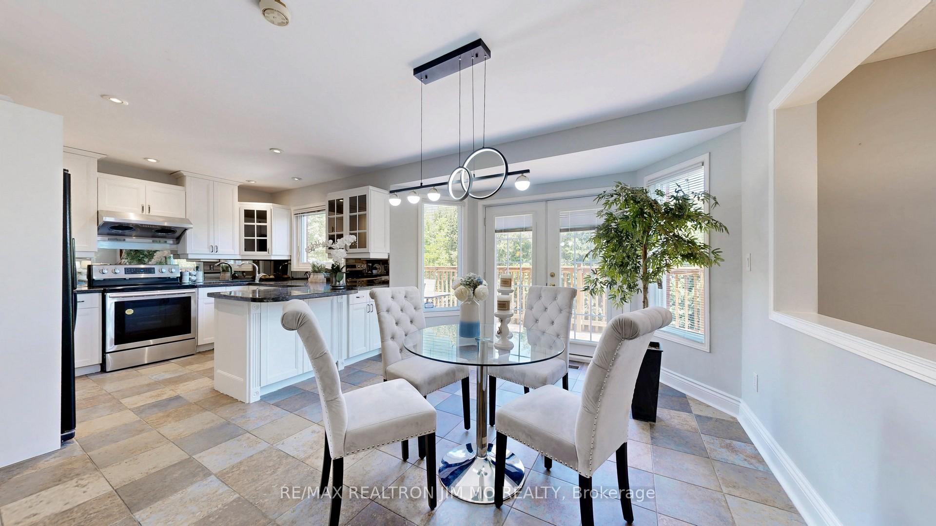 Photo 9 of 58 Webber Crescent, Markham, Unionville — HOMEH