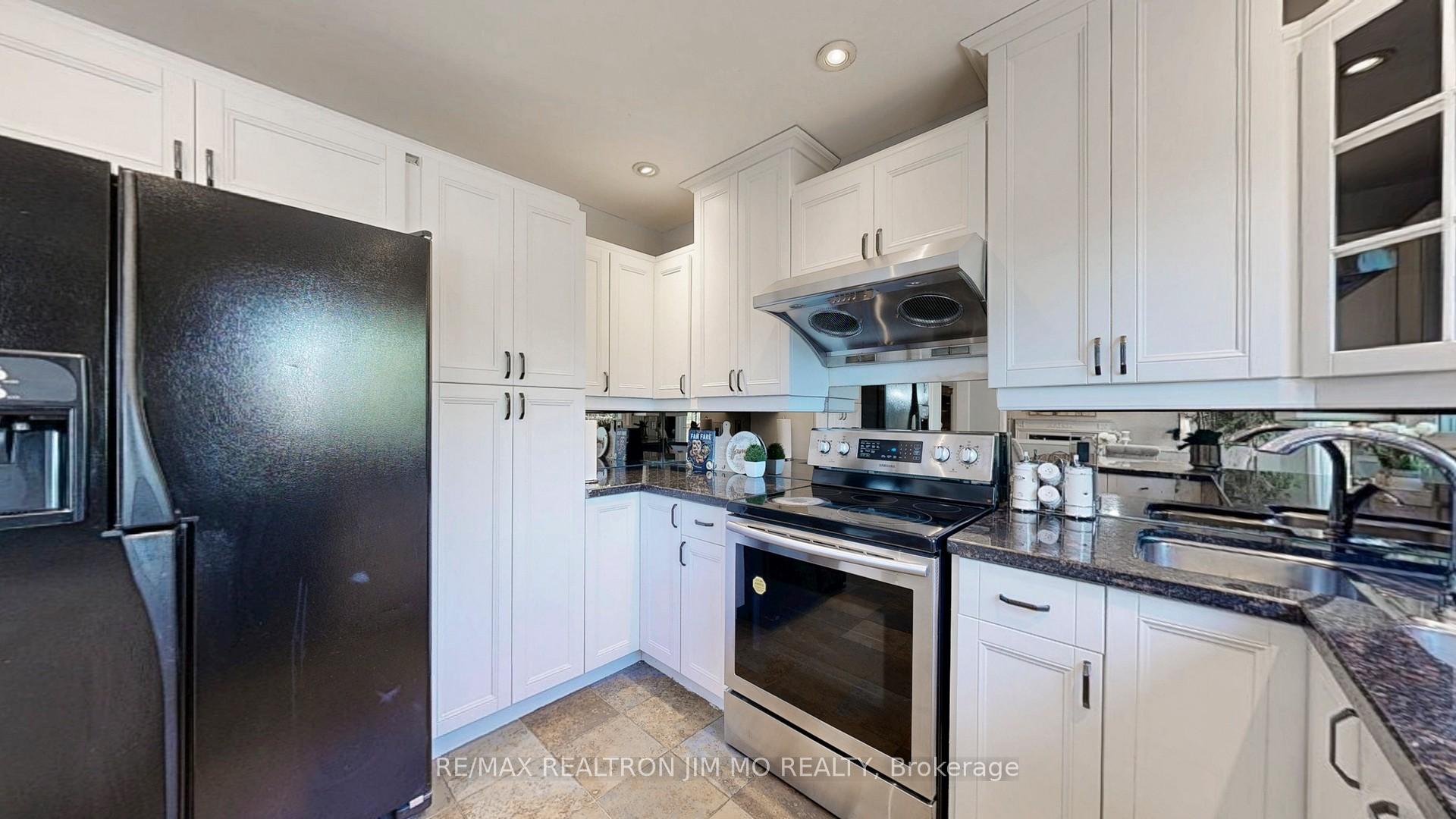 Photo 12 of 58 Webber Crescent, Markham, Unionville — HOMEH