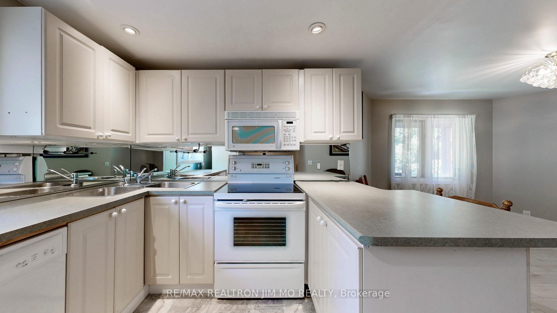 Photo 40 of 58 Webber Crescent, Markham, Unionville — HOMEH