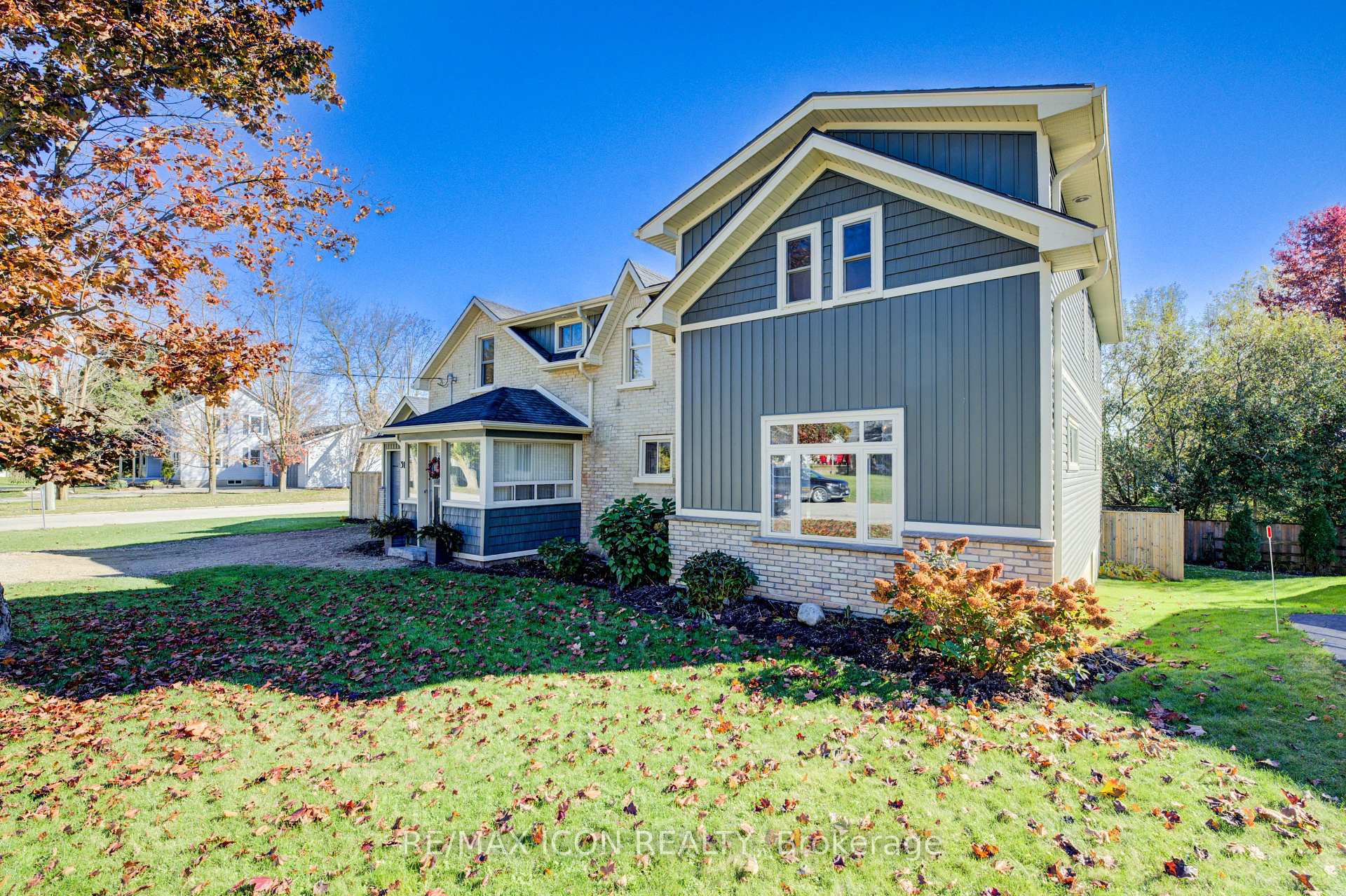 Photo 1 of 31 Pellister Street W, Minto — HOMEH