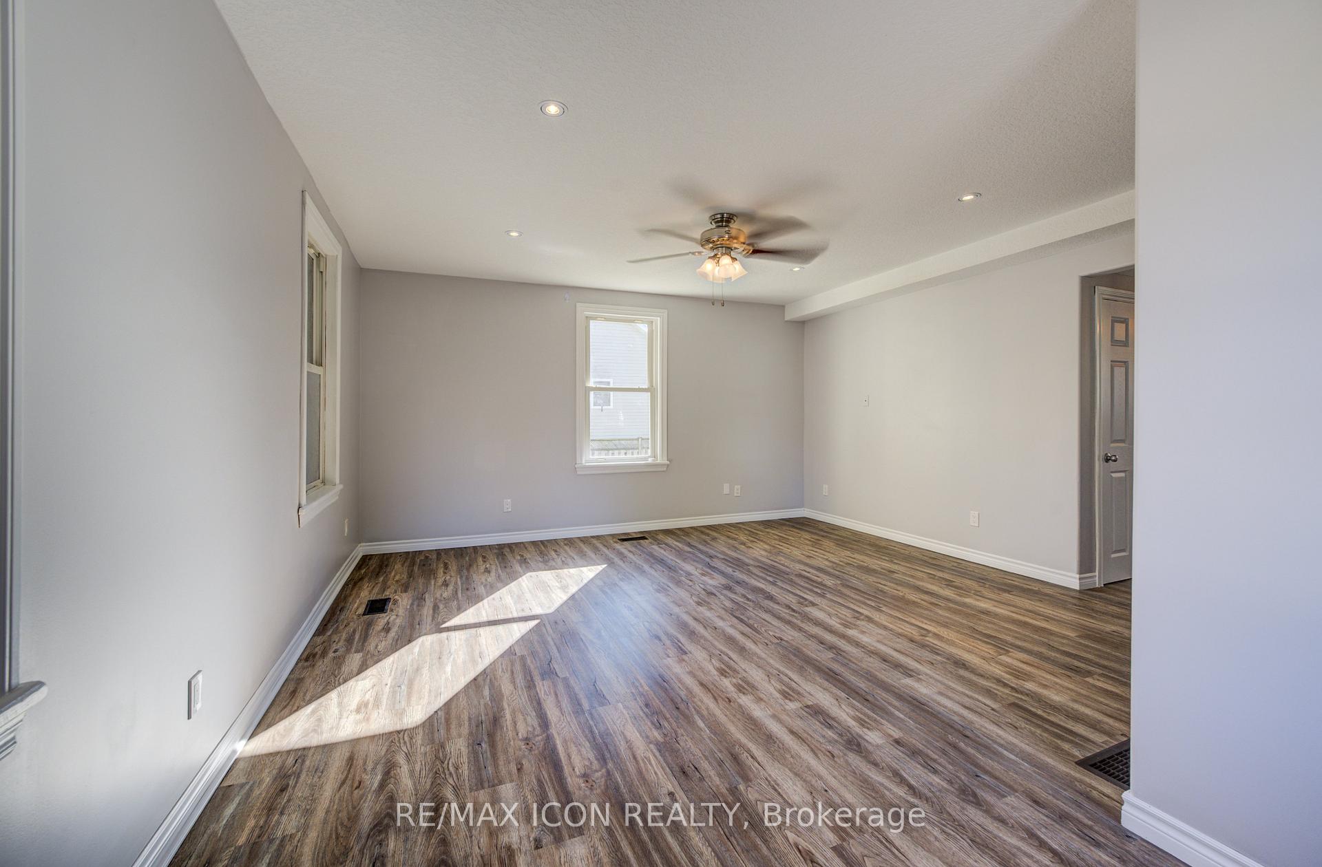 Photo 5 of 31 Pellister Street W, Minto — HOMEH