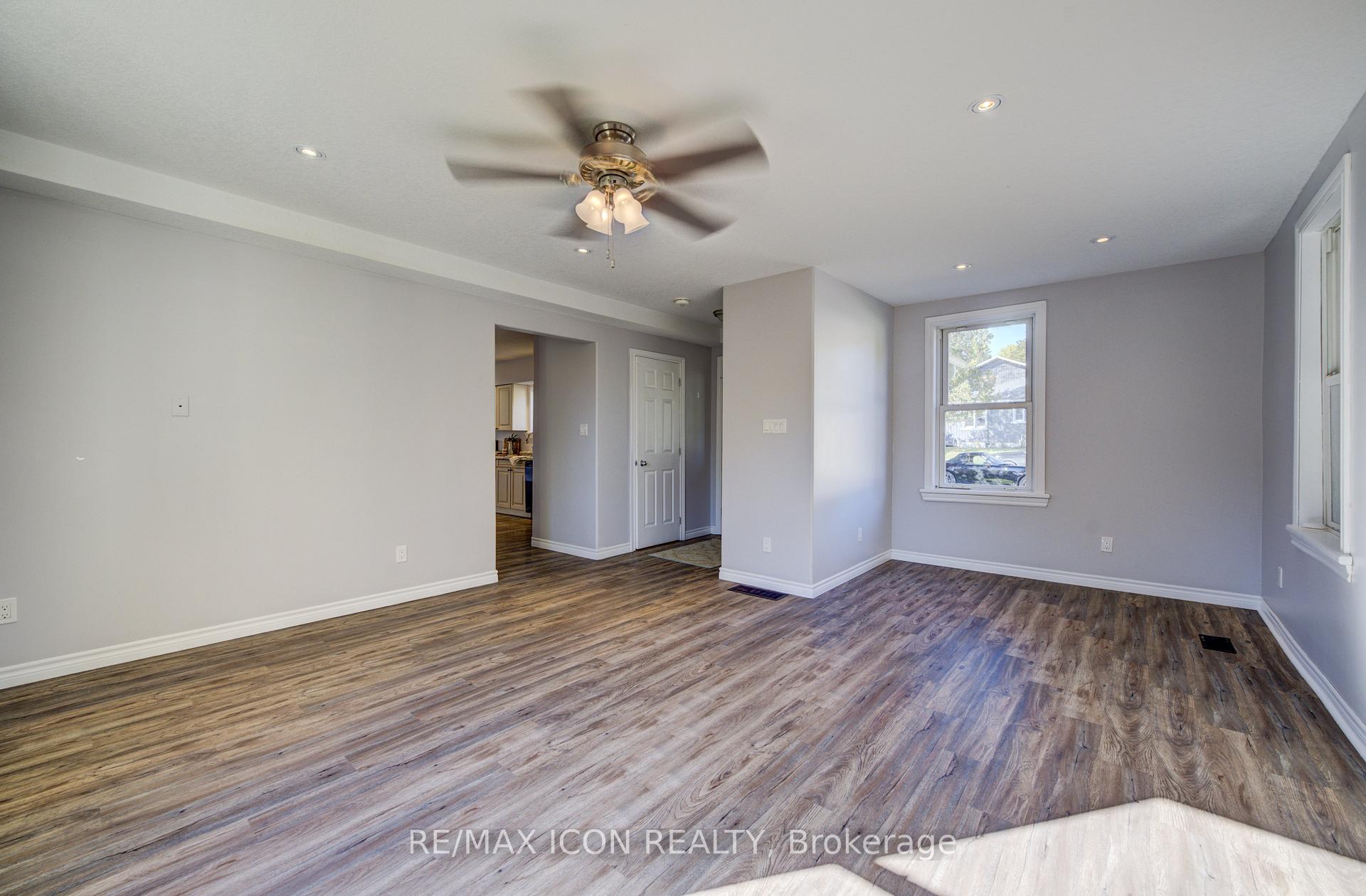 Photo 7 of 31 Pellister Street W, Minto — HOMEH