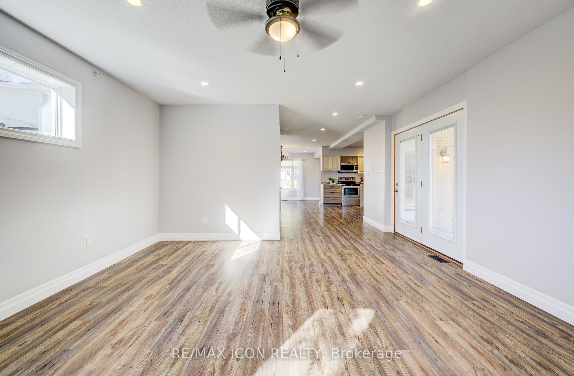 Photo 15 of 31 Pellister Street W, Minto — HOMEH