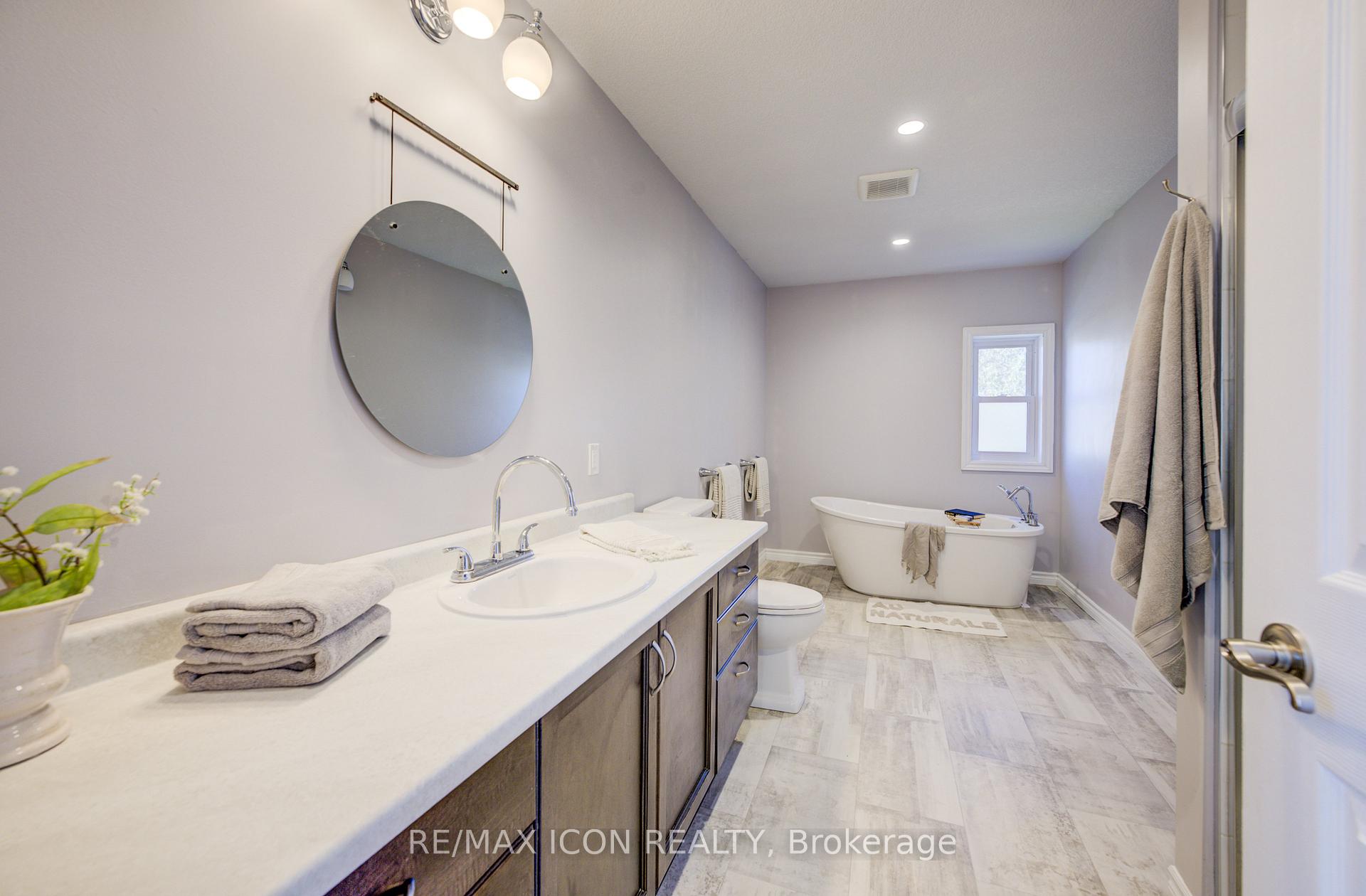 Photo 26 of 31 Pellister Street W, Minto — HOMEH