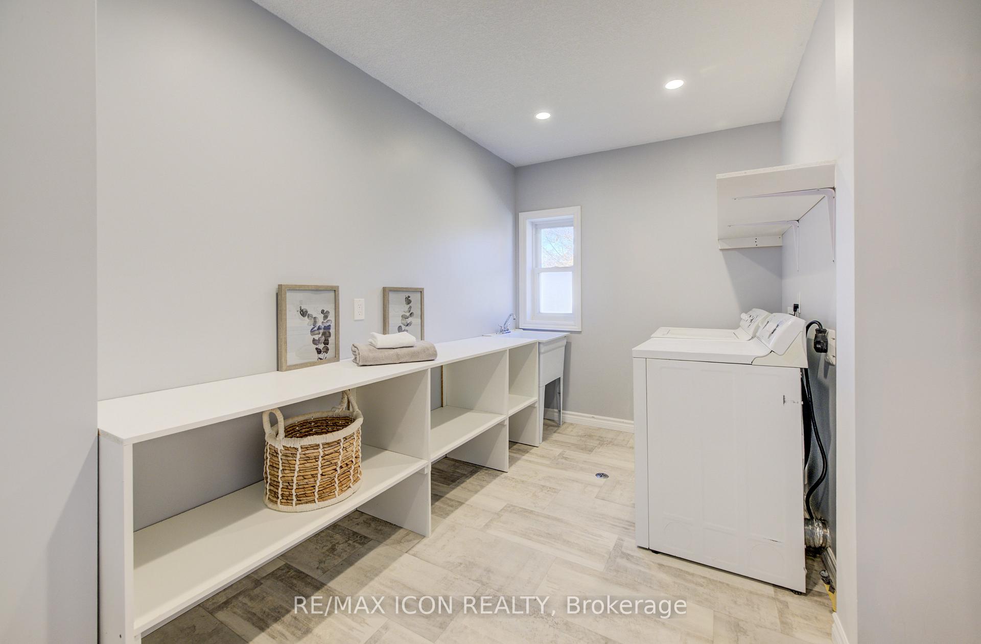 Photo 29 of 31 Pellister Street W, Minto — HOMEH