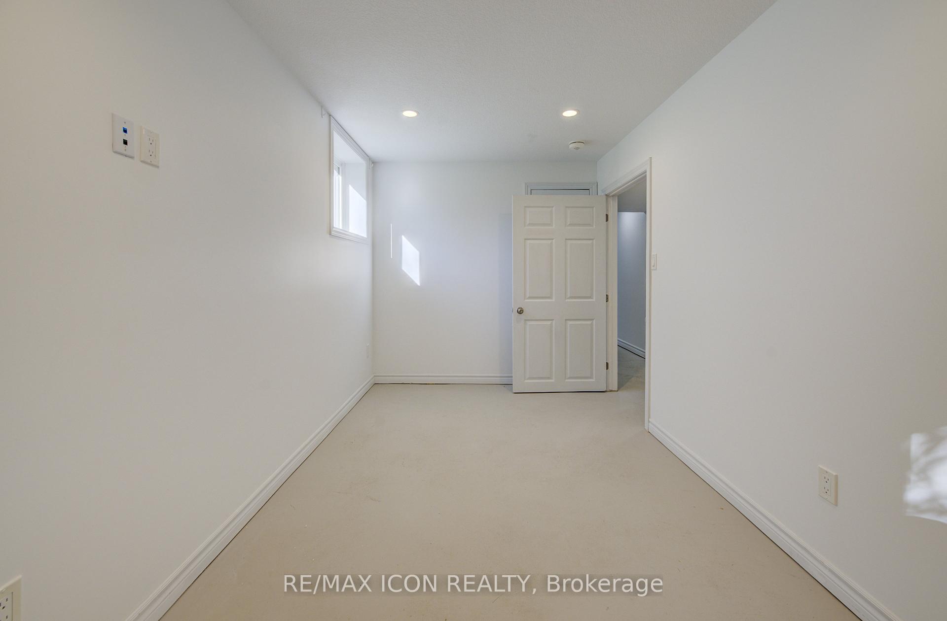 Photo 36 of 31 Pellister Street W, Minto — HOMEH