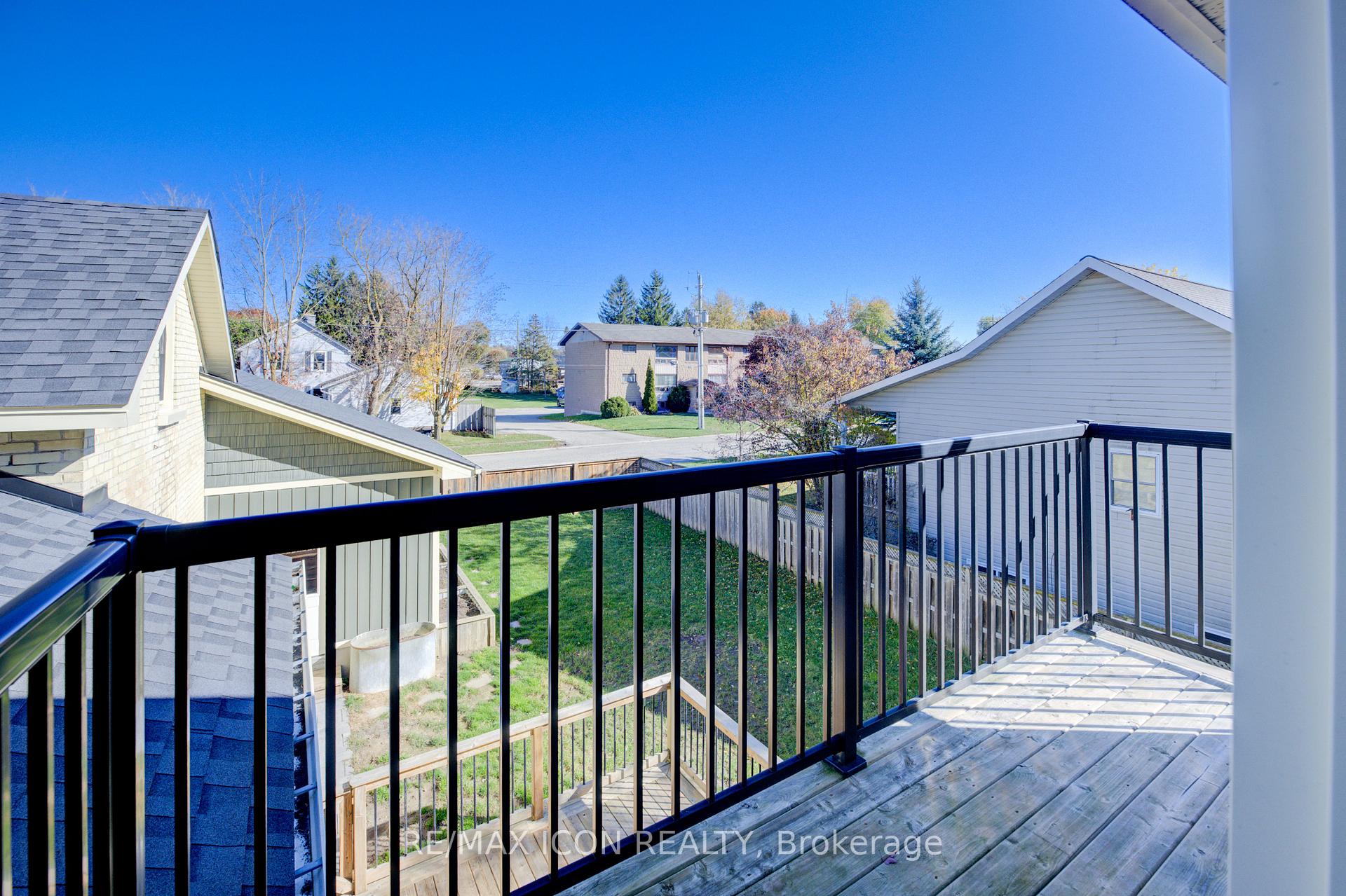 Photo 39 of 31 Pellister Street W, Minto — HOMEH