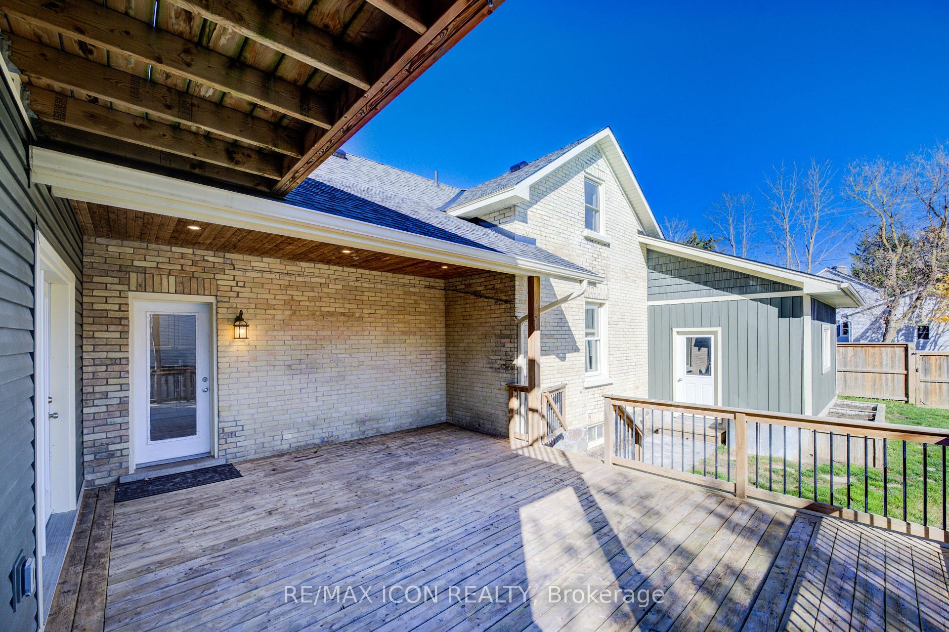 Photo 44 of 31 Pellister Street W, Minto — HOMEH