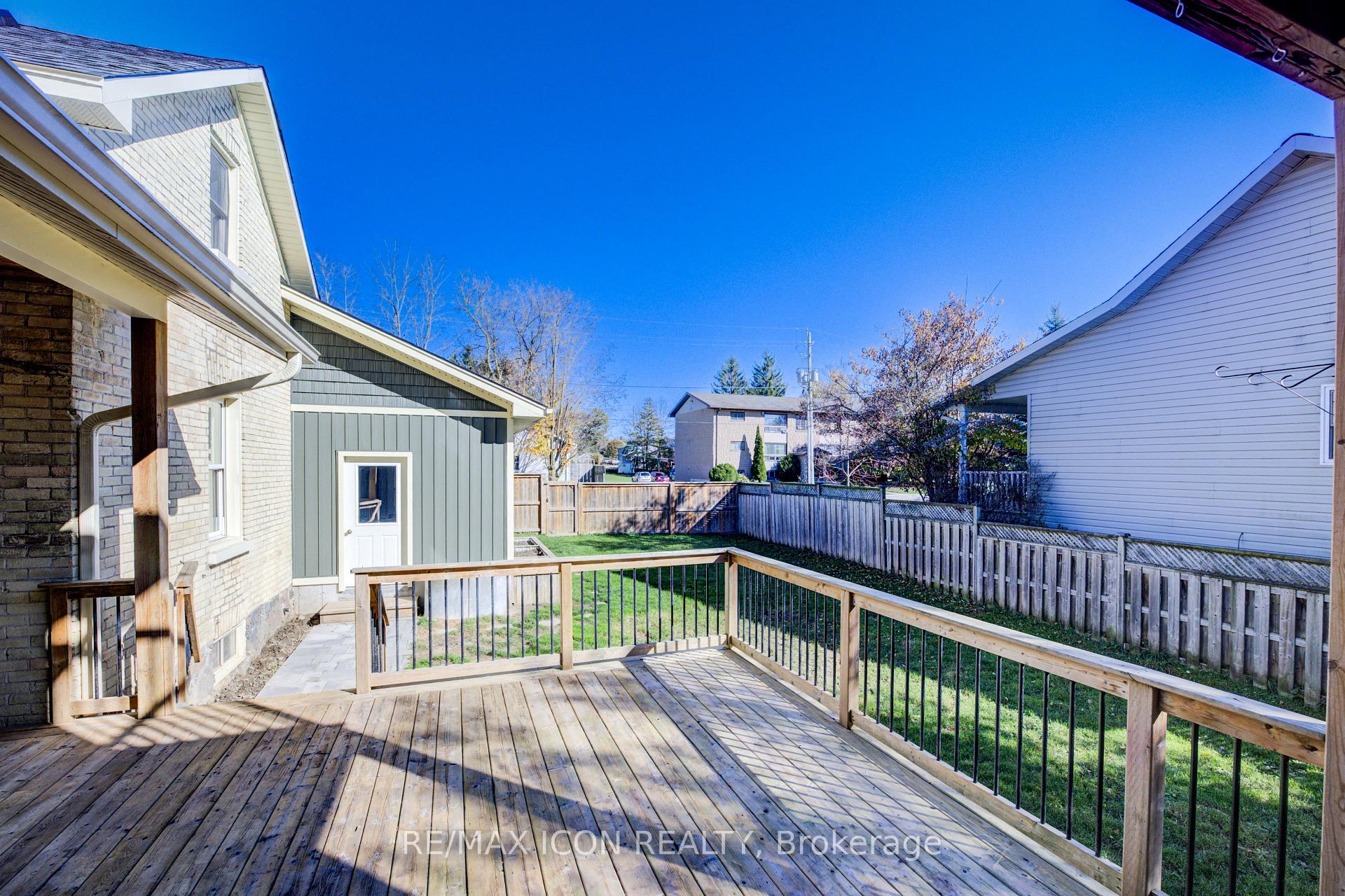 Photo 45 of 31 Pellister Street W, Minto — HOMEH