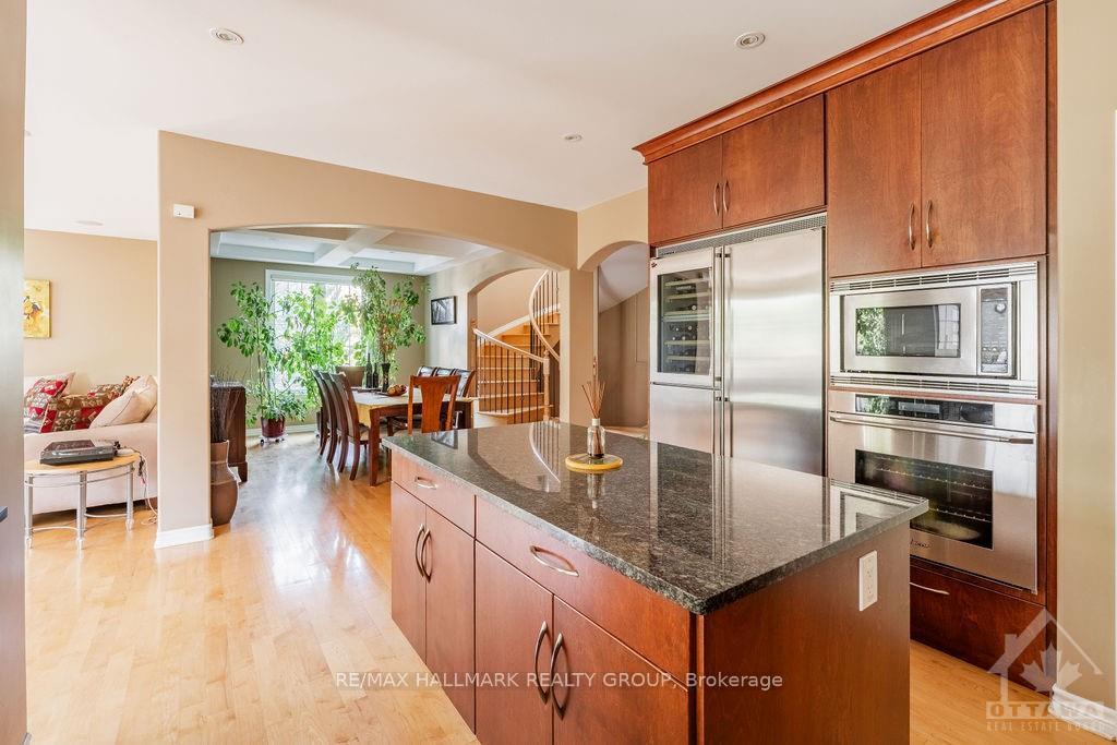 Photo 6 of 648 Kochar Drive, Ottawa, Mooneys Bay — HOMEH