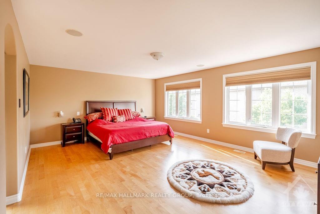 Photo 9 of 648 Kochar Drive, Ottawa, Mooneys Bay — HOMEH