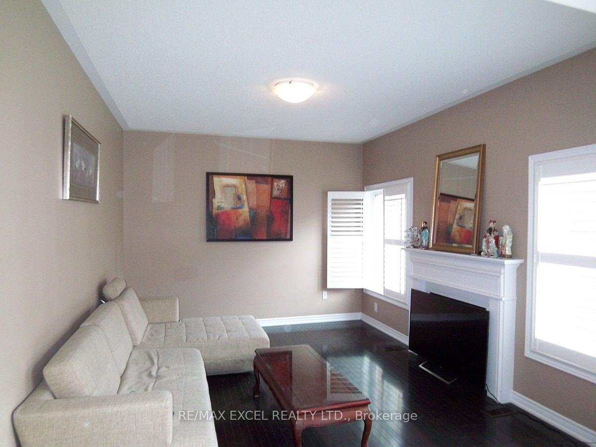 Photo 3 of 413 Williamson Road, Markham, Greensborough — HOMEH