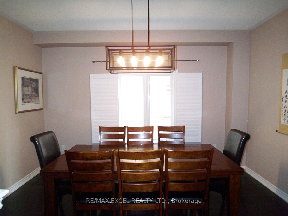 Photo 4 of 413 Williamson Road, Markham, Greensborough — HOMEH