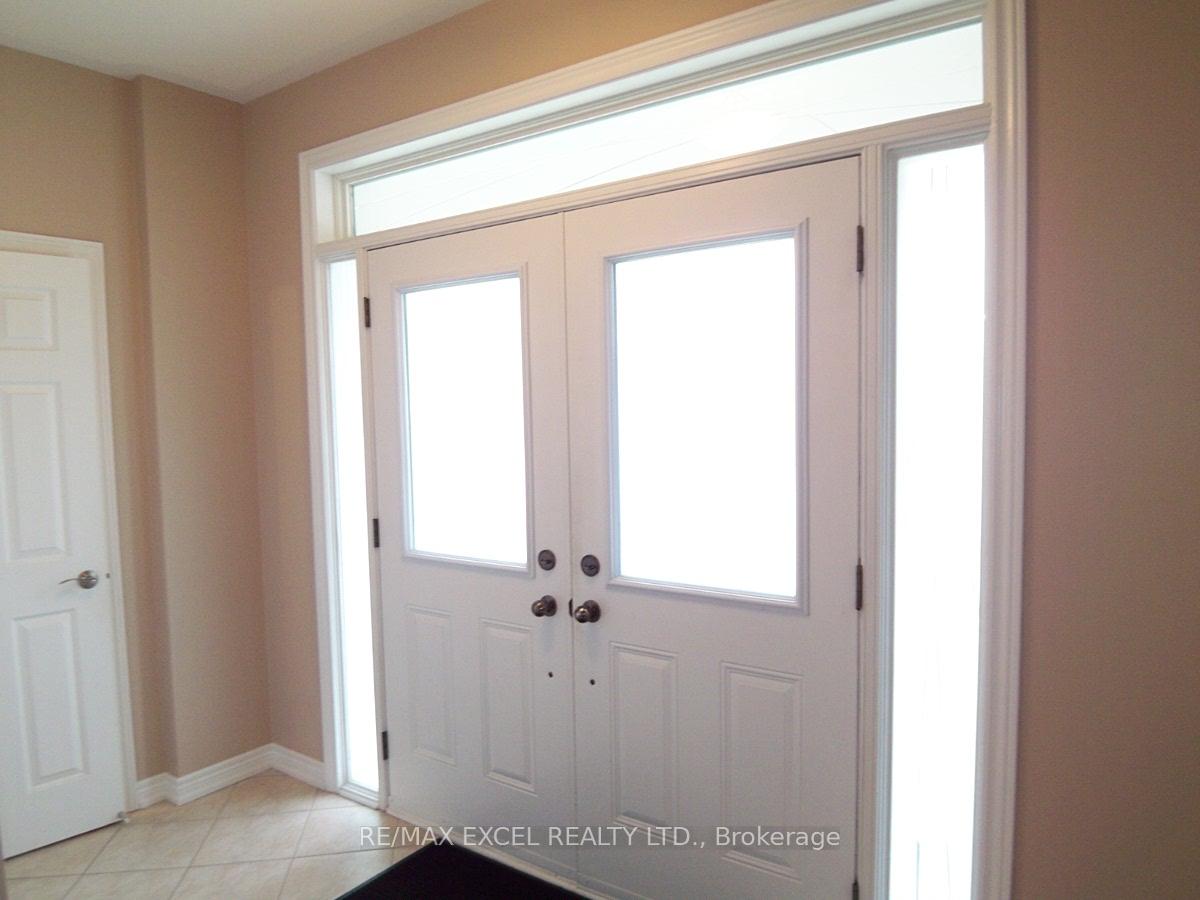 Photo 9 of 413 Williamson Road, Markham, Greensborough — HOMEH