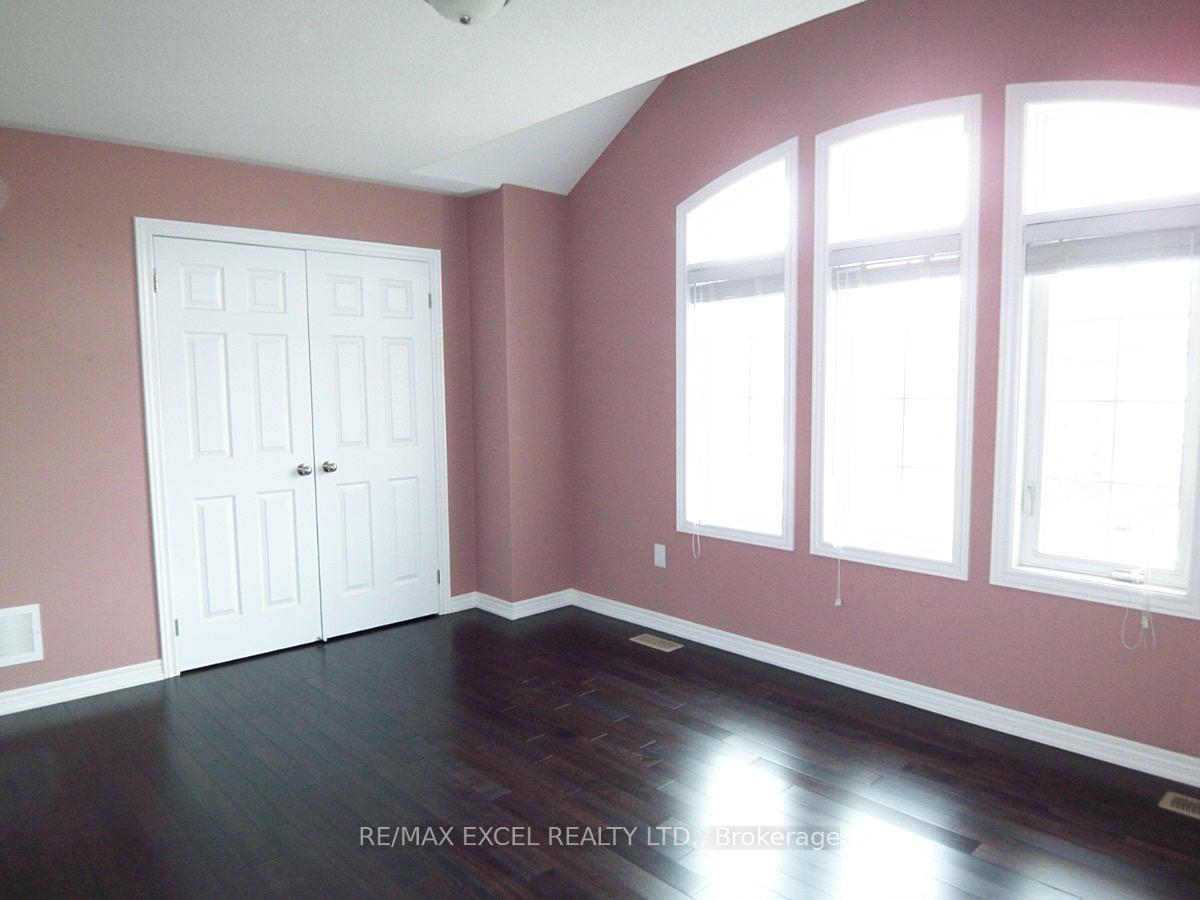 Photo 13 of 413 Williamson Road, Markham, Greensborough — HOMEH