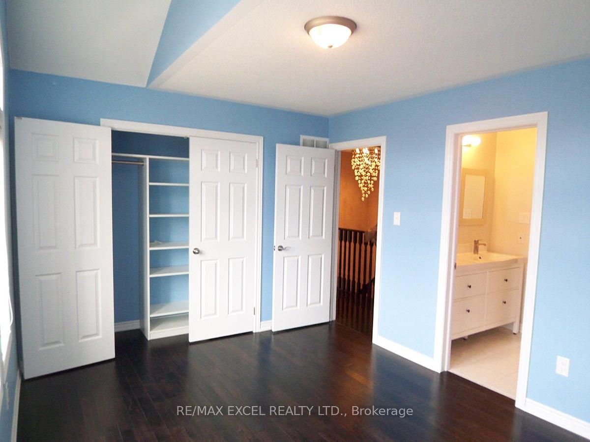 Photo 16 of 413 Williamson Road, Markham, Greensborough — HOMEH