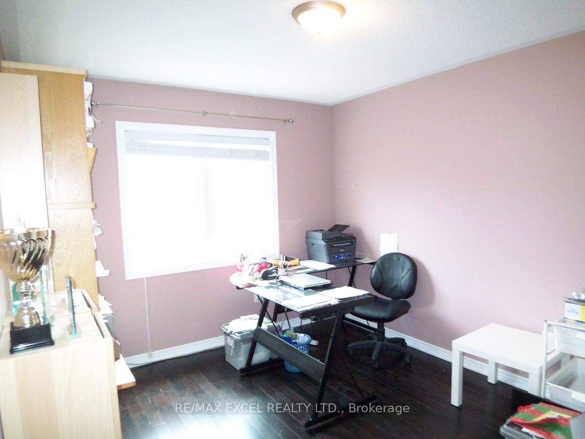 Photo 17 of 413 Williamson Road, Markham, Greensborough — HOMEH