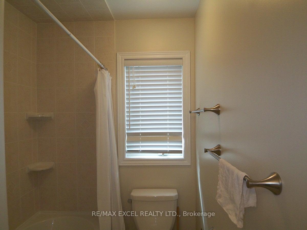Photo 19 of 413 Williamson Road, Markham, Greensborough — HOMEH