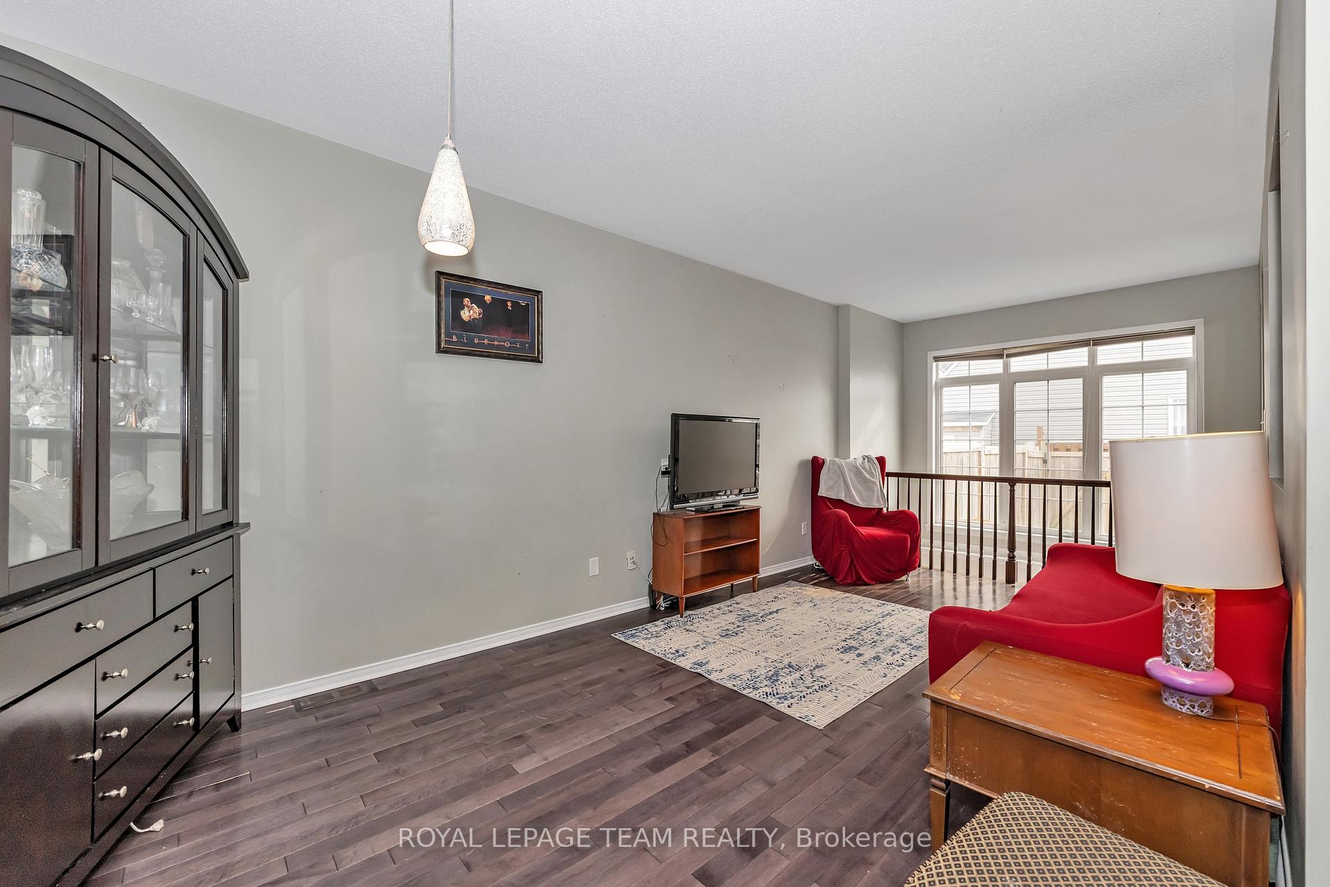Photo 10 of 625 Pepperville Crescent, Ottawa, Kanata - Emerald Meadows/Trailwest — HOMEH