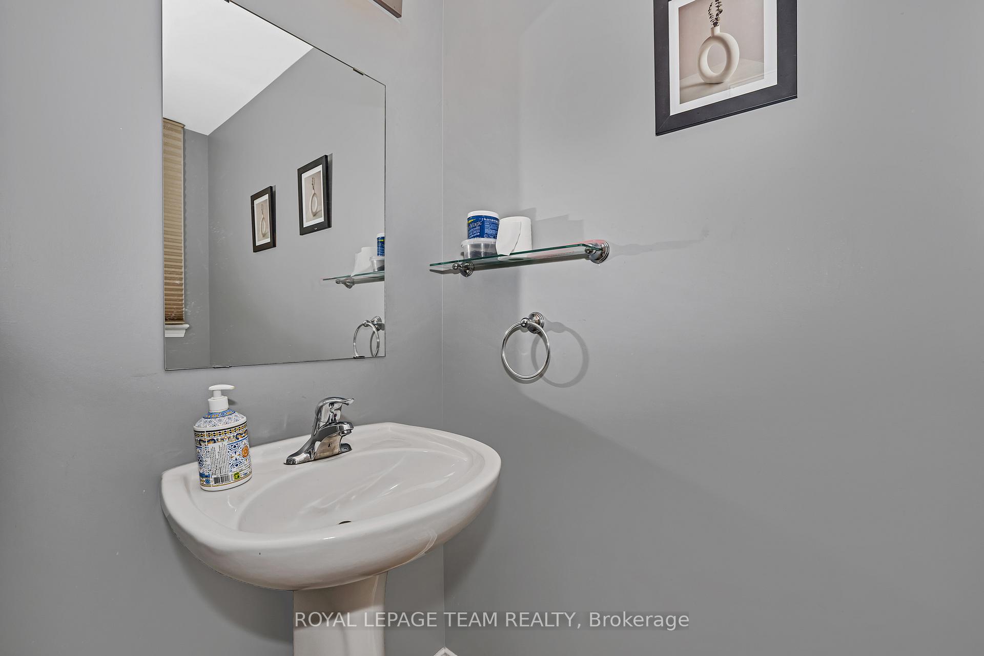 Photo 12 of 625 Pepperville Crescent, Ottawa, Kanata - Emerald Meadows/Trailwest — HOMEH